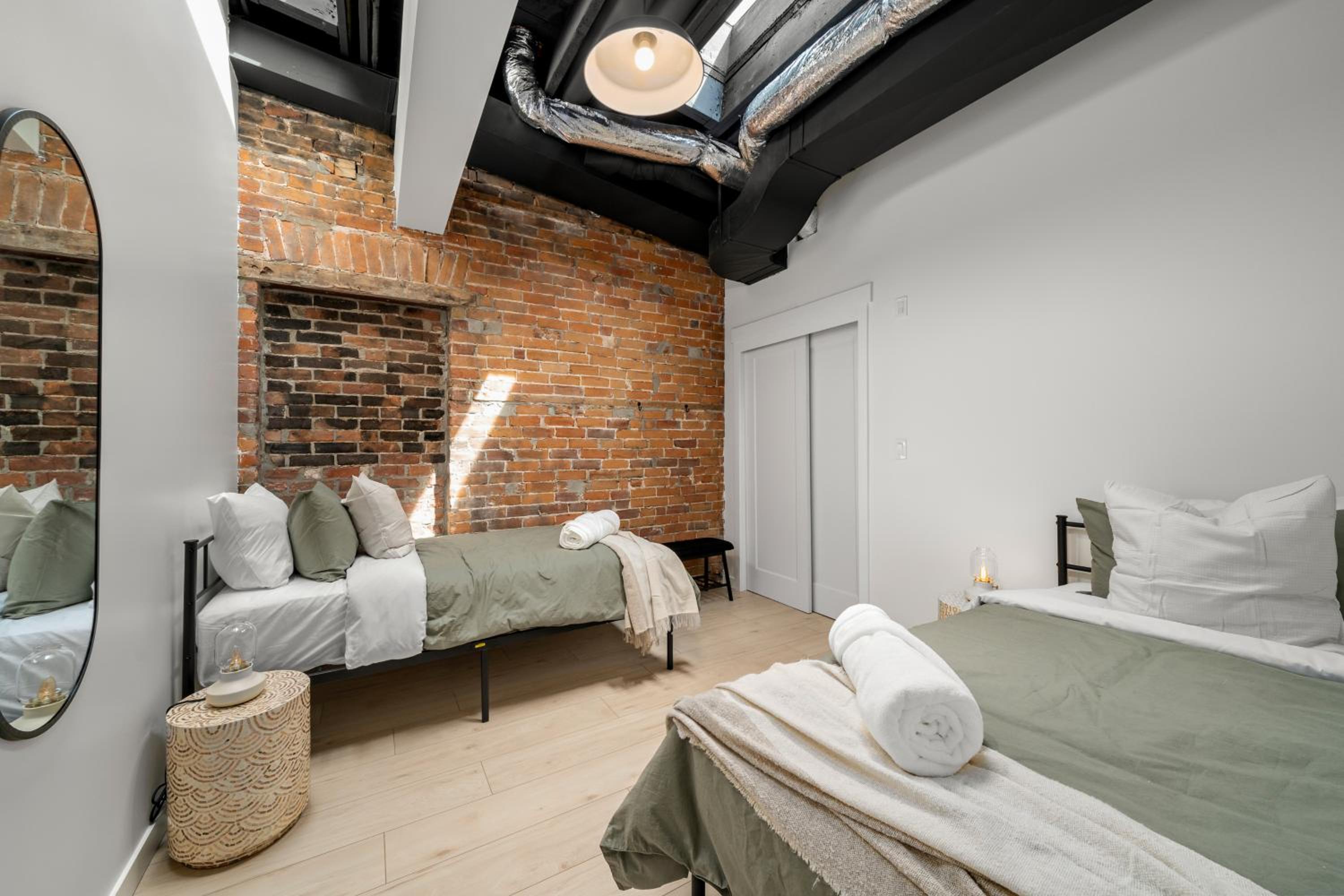 Belleville Vacations - The Goodman: Front Street Flats - Property Image 5