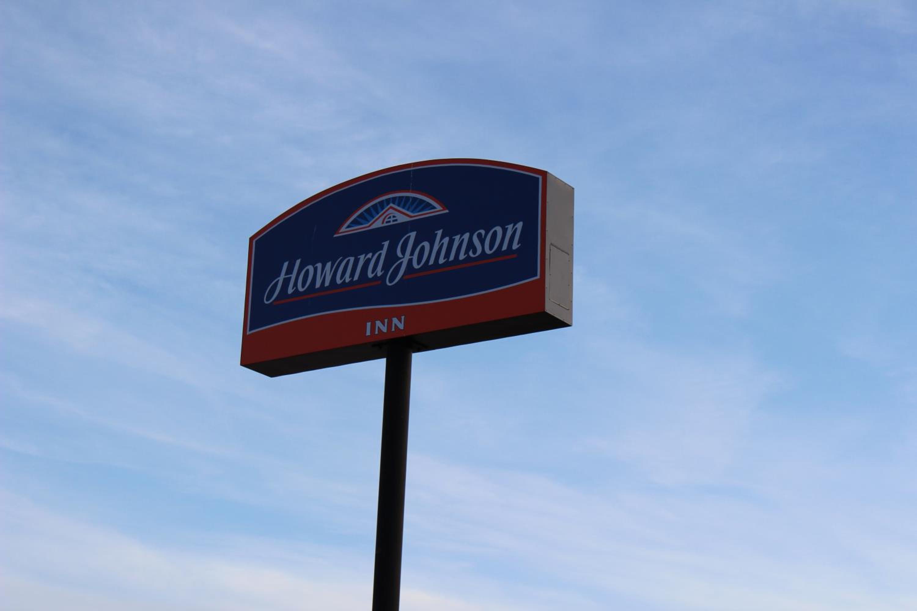 Holbrook Vacations - Howard Johnson by Wyndham Holbrook - Property Image 9