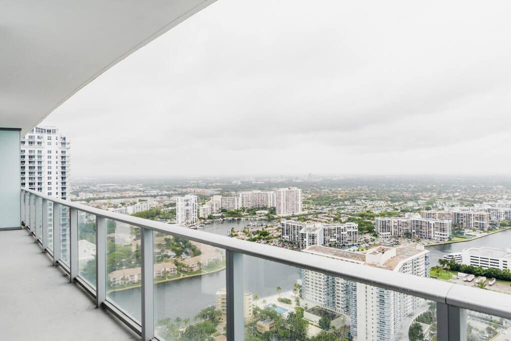 Luxury Condo with Spectacular Ocean View
