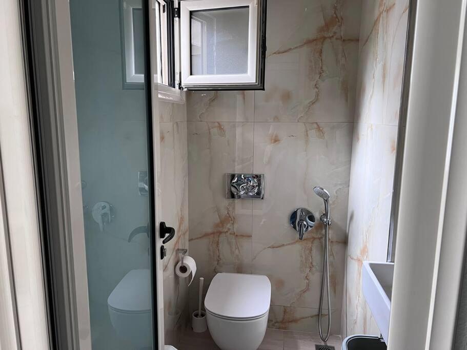 Alex Inn Gjirokaster photo 4