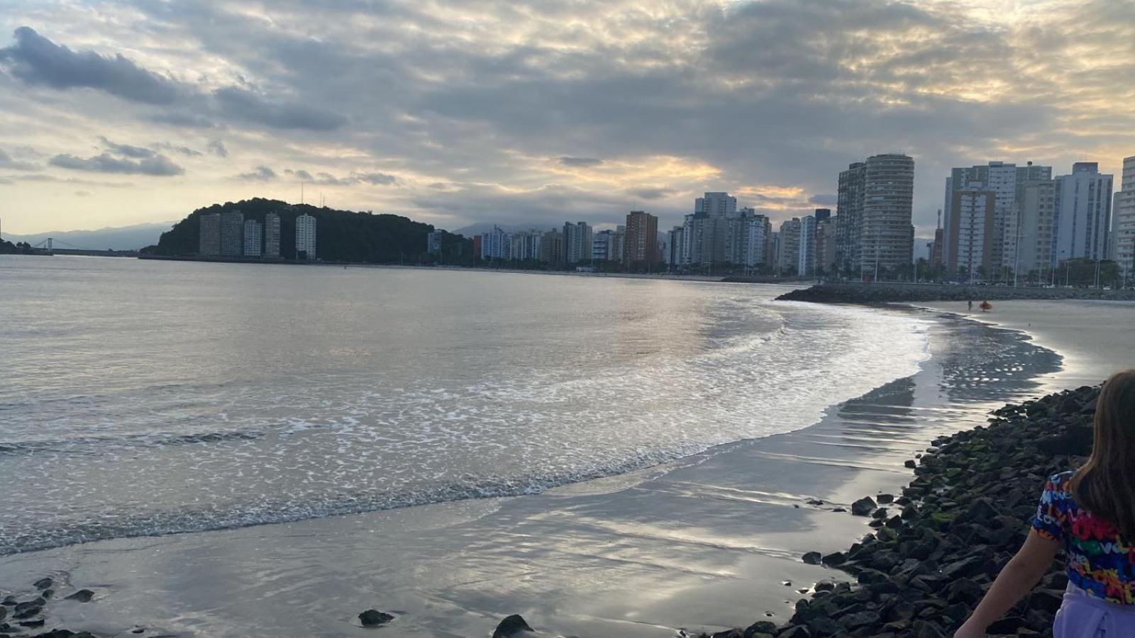 Apto frente praia Gonzaguinha