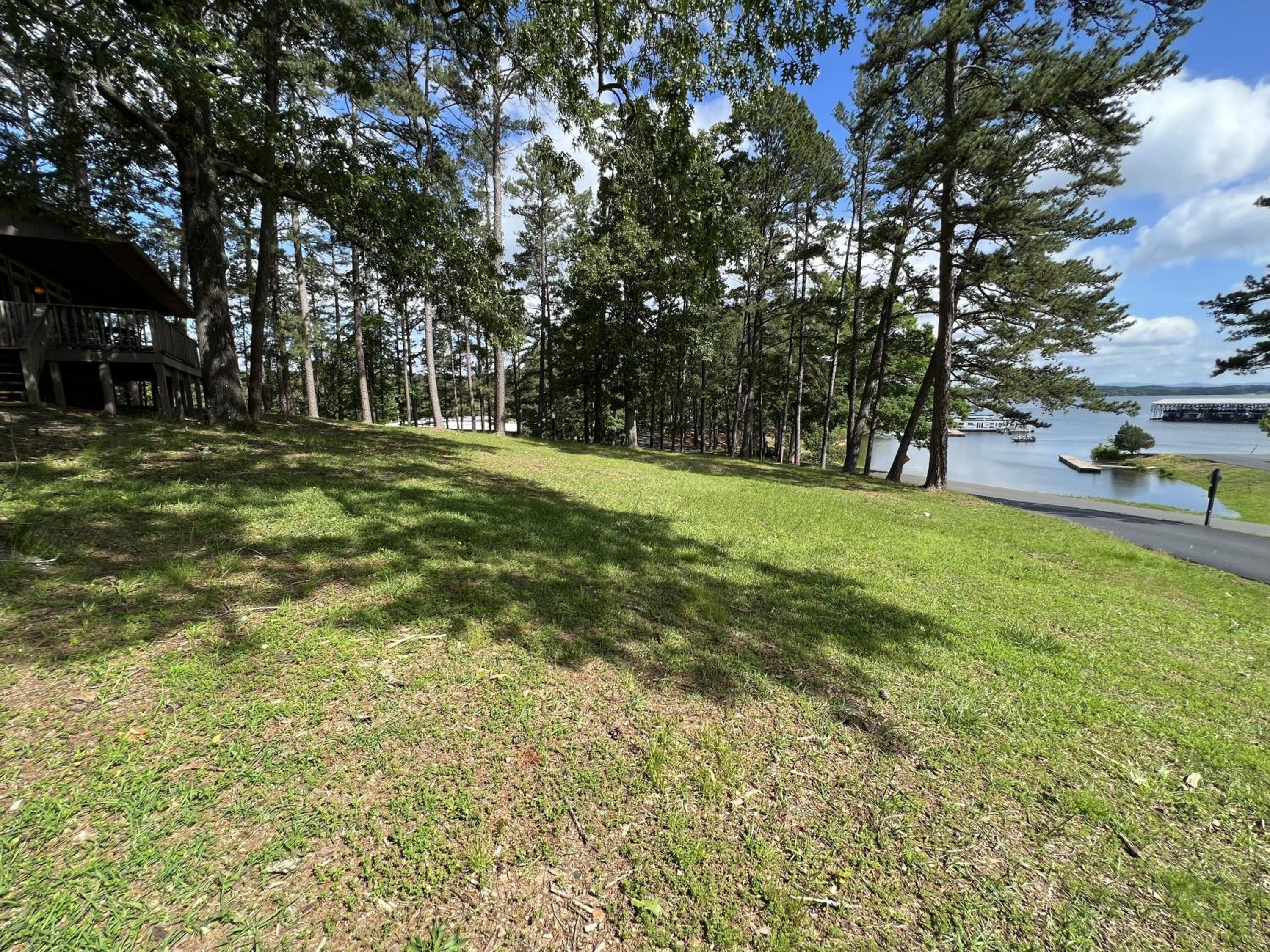 Mountain Harbor Lodge cottage on Lake Ouachita, view 5