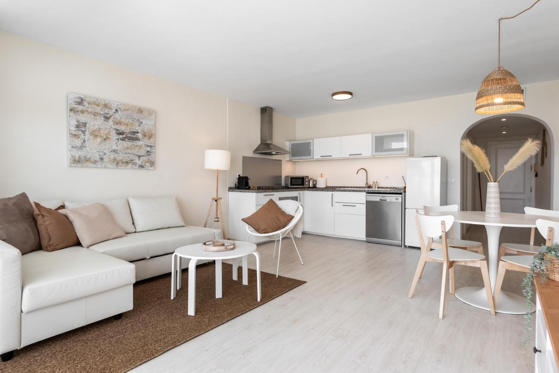Playa Miraflores Beach Apartment