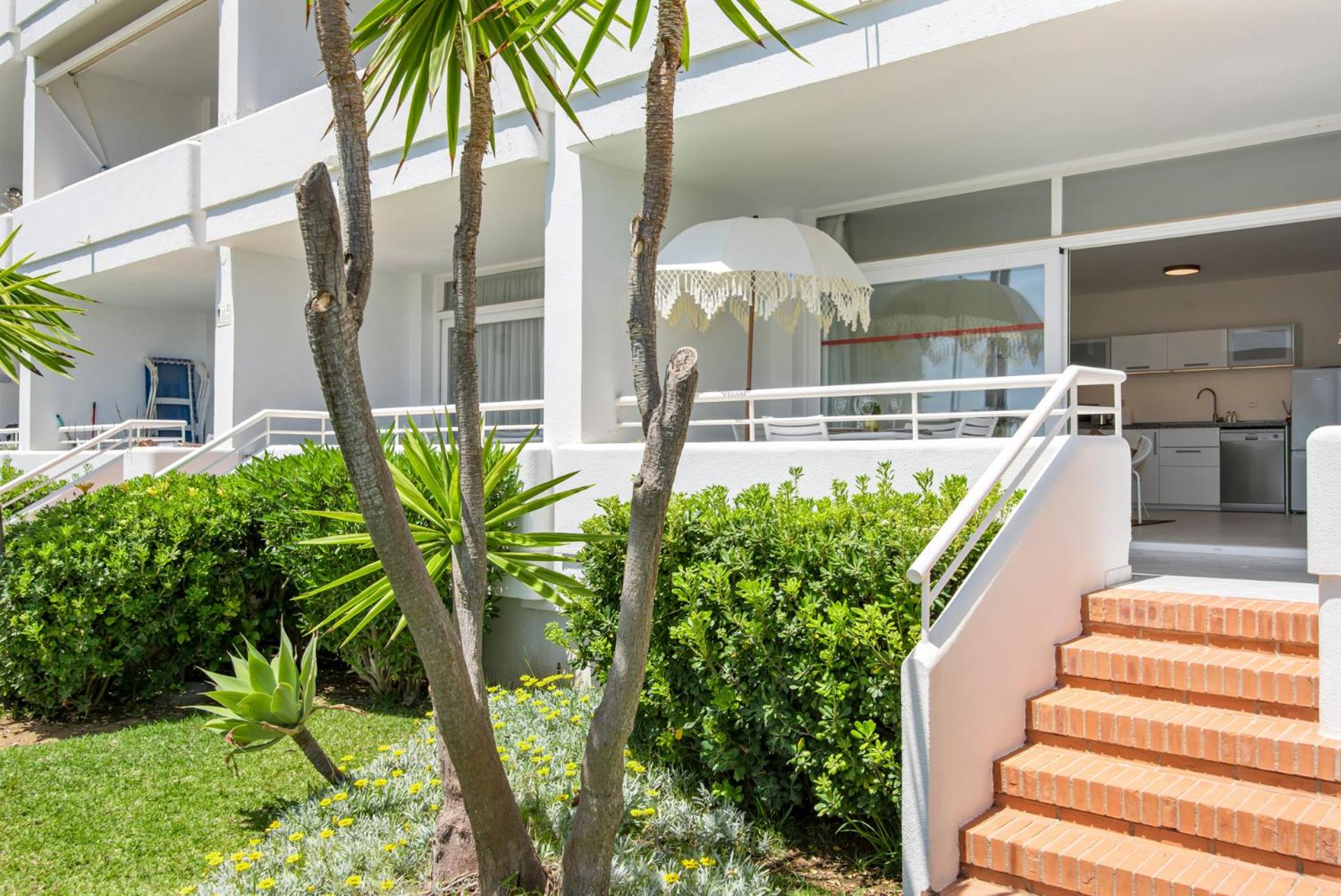 Playa Miraflores Beach Apartment
