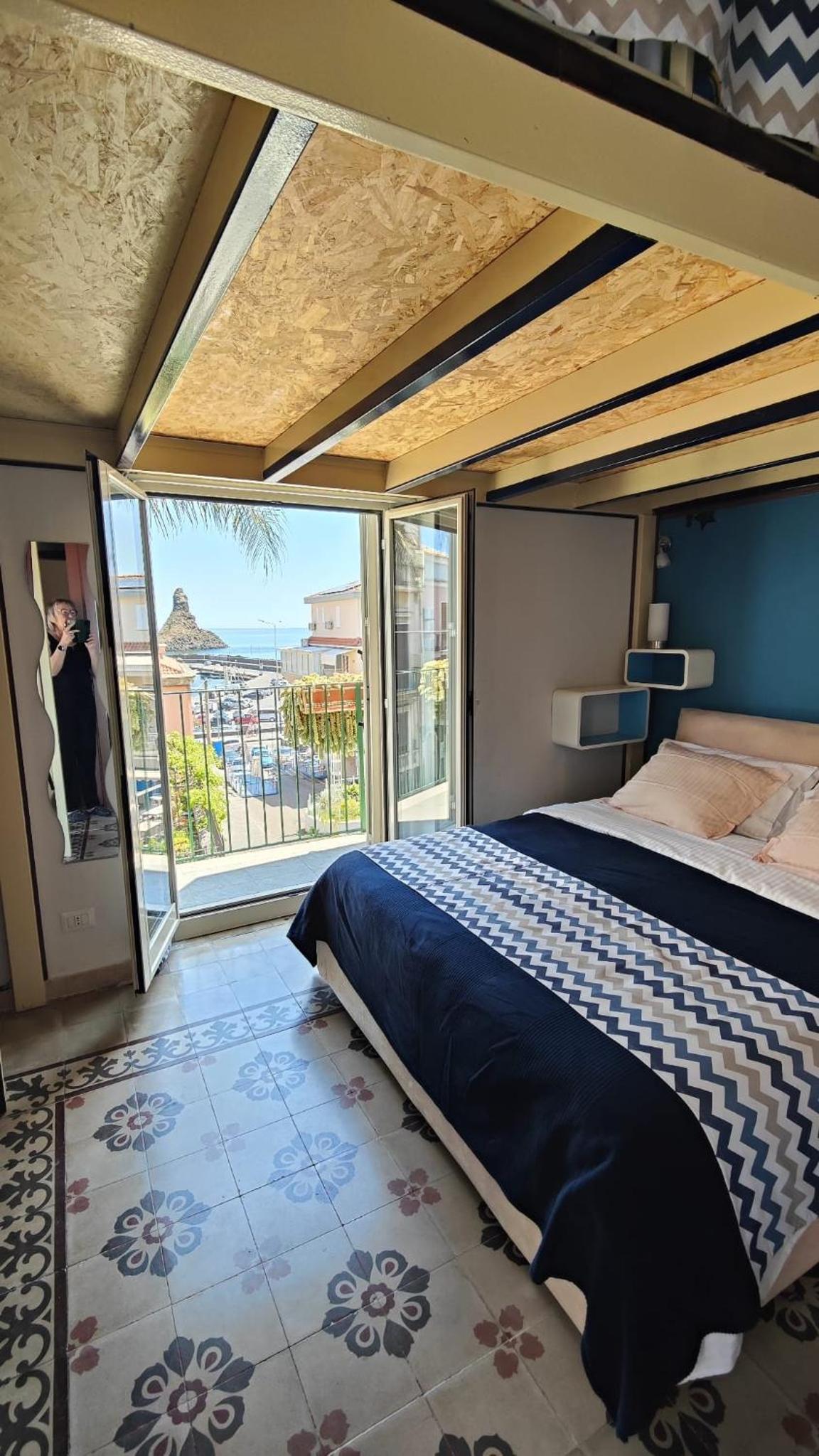Suite 53