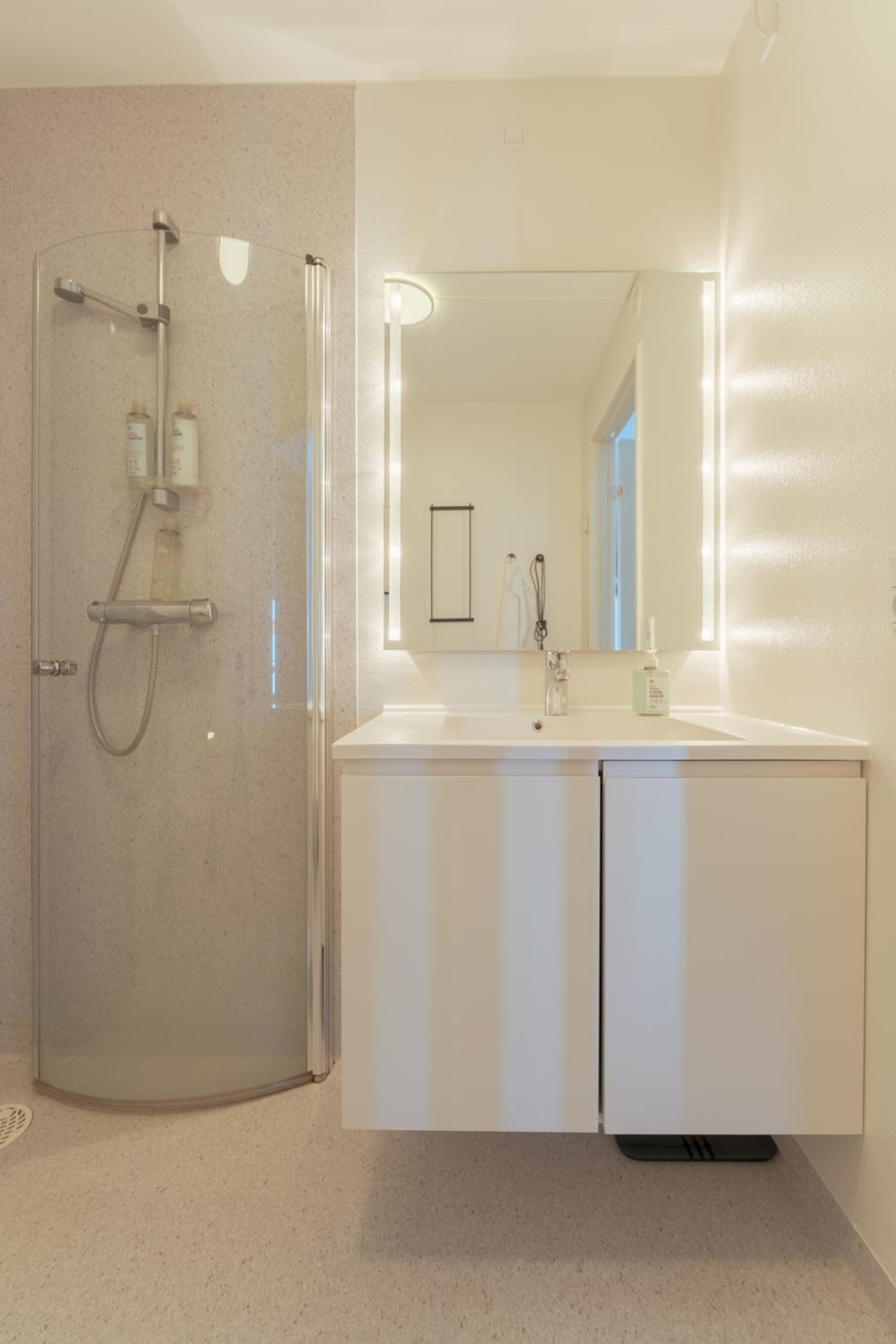 Stunning Sea View / 1 bedroom apartment / Tórshavn view 5
