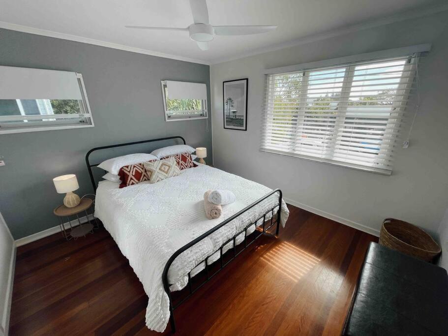 Beach House @ Moffat