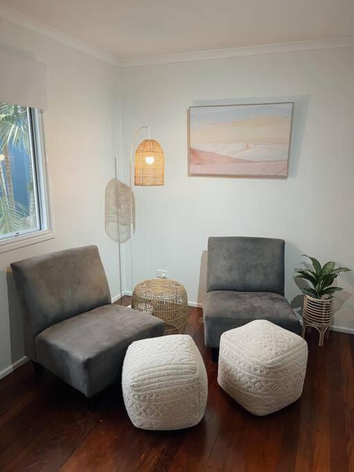 Beach House @ Moffat