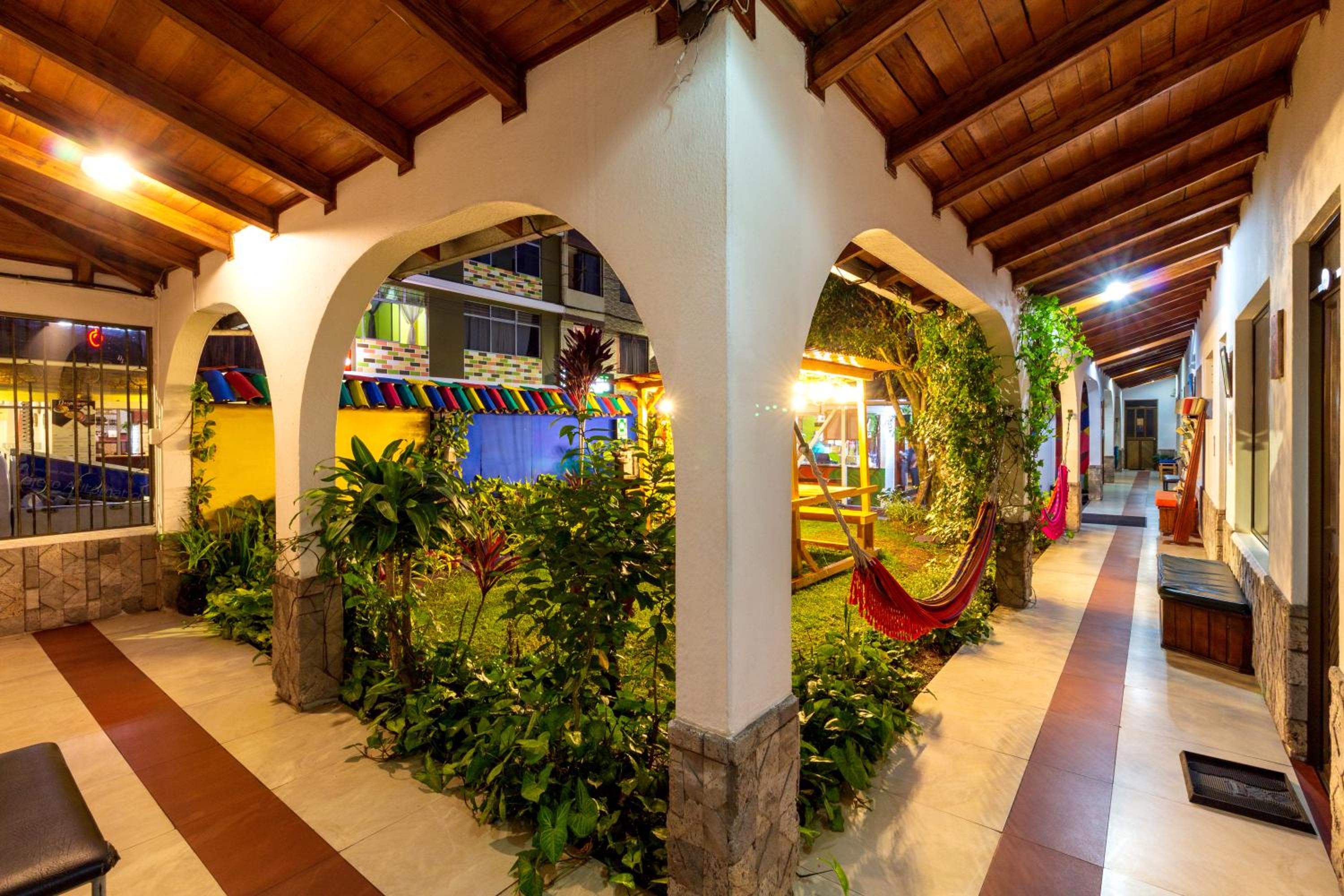 Santa Cruz Backpackers Hostal view 3