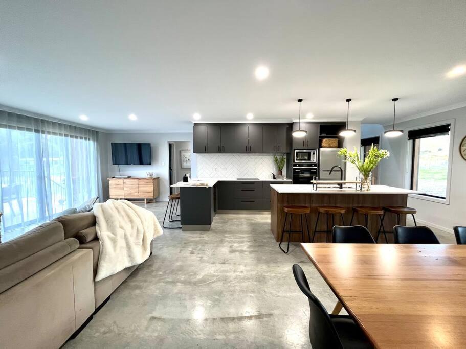 44onRoaring - in the Huon Valley