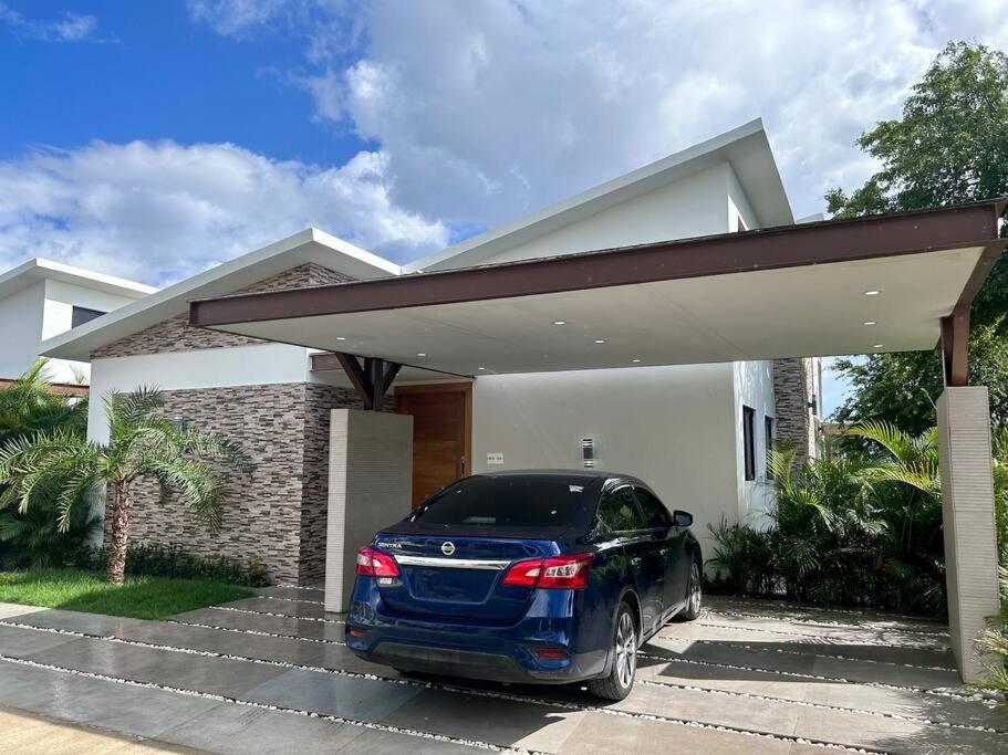 Juan Dolio Vacations - Beautiful Home and Pool near beach , BBQ Juan Dolio metro country Club - Property Image 8