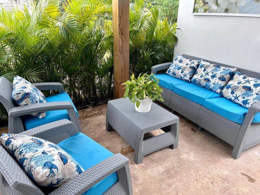 Hotel Beautiful Home and Pool near beach , BBQ Juan Dolio metro country Club - Image 1