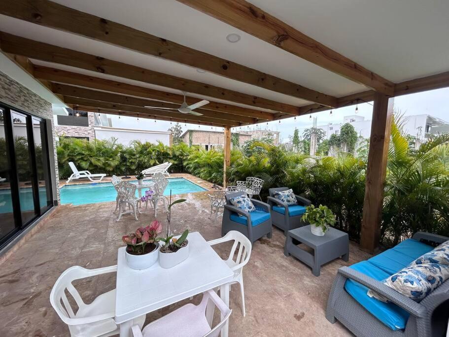 Juan Dolio Vacations - Beautiful Home and Pool near beach , BBQ Juan Dolio metro country Club - Property Image 5