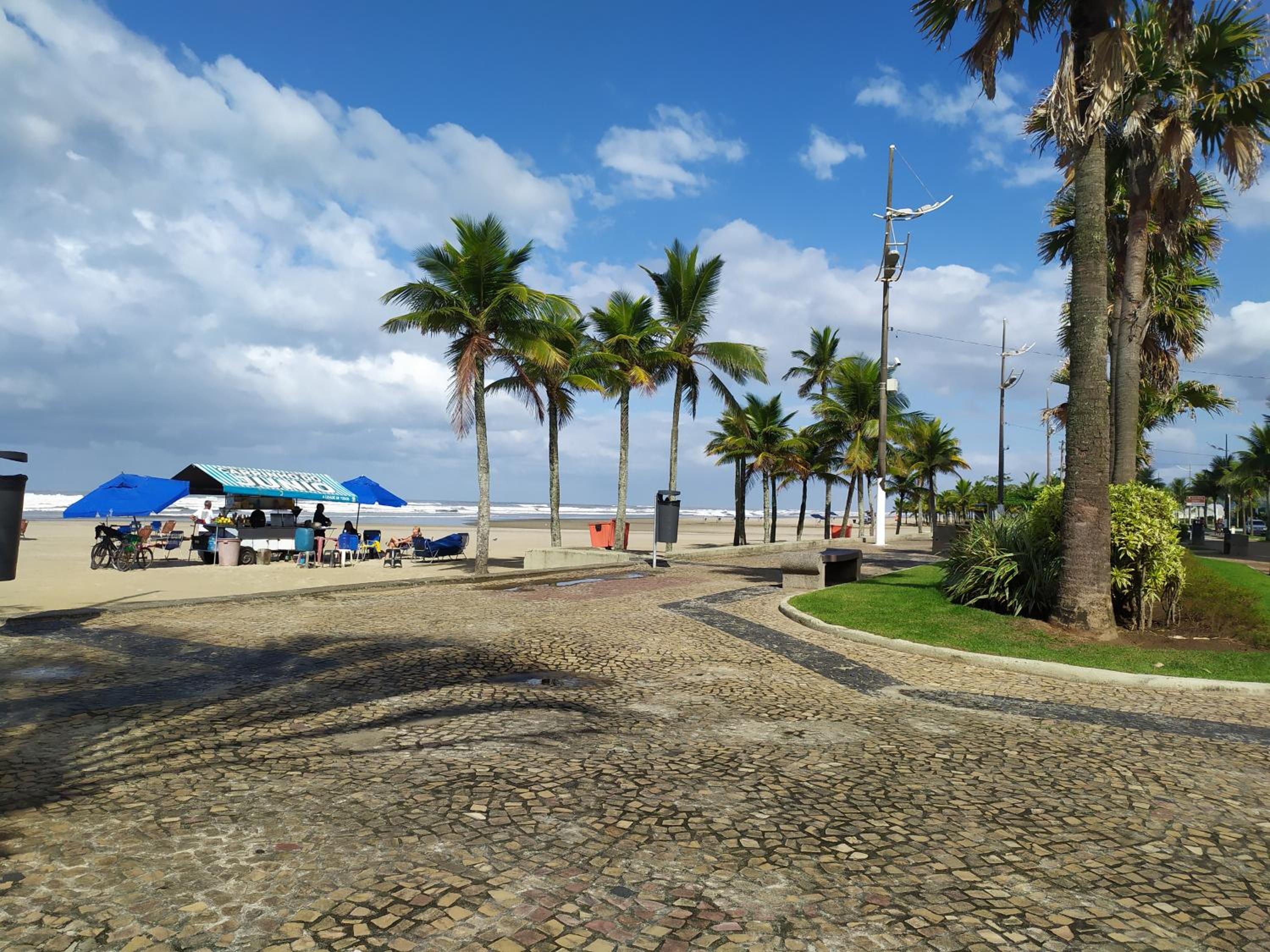 Apartamento novo vista do mar 64m2 2 dorms Wi-fi estacionamento grátis Praia Grande Mirim