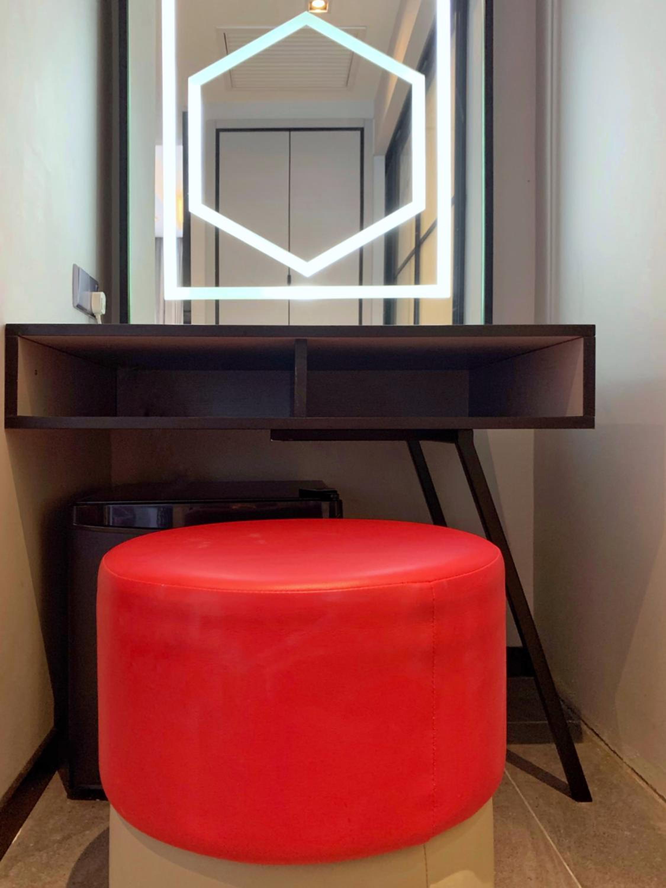 M101 Dang Wangi remote work-friendly suite