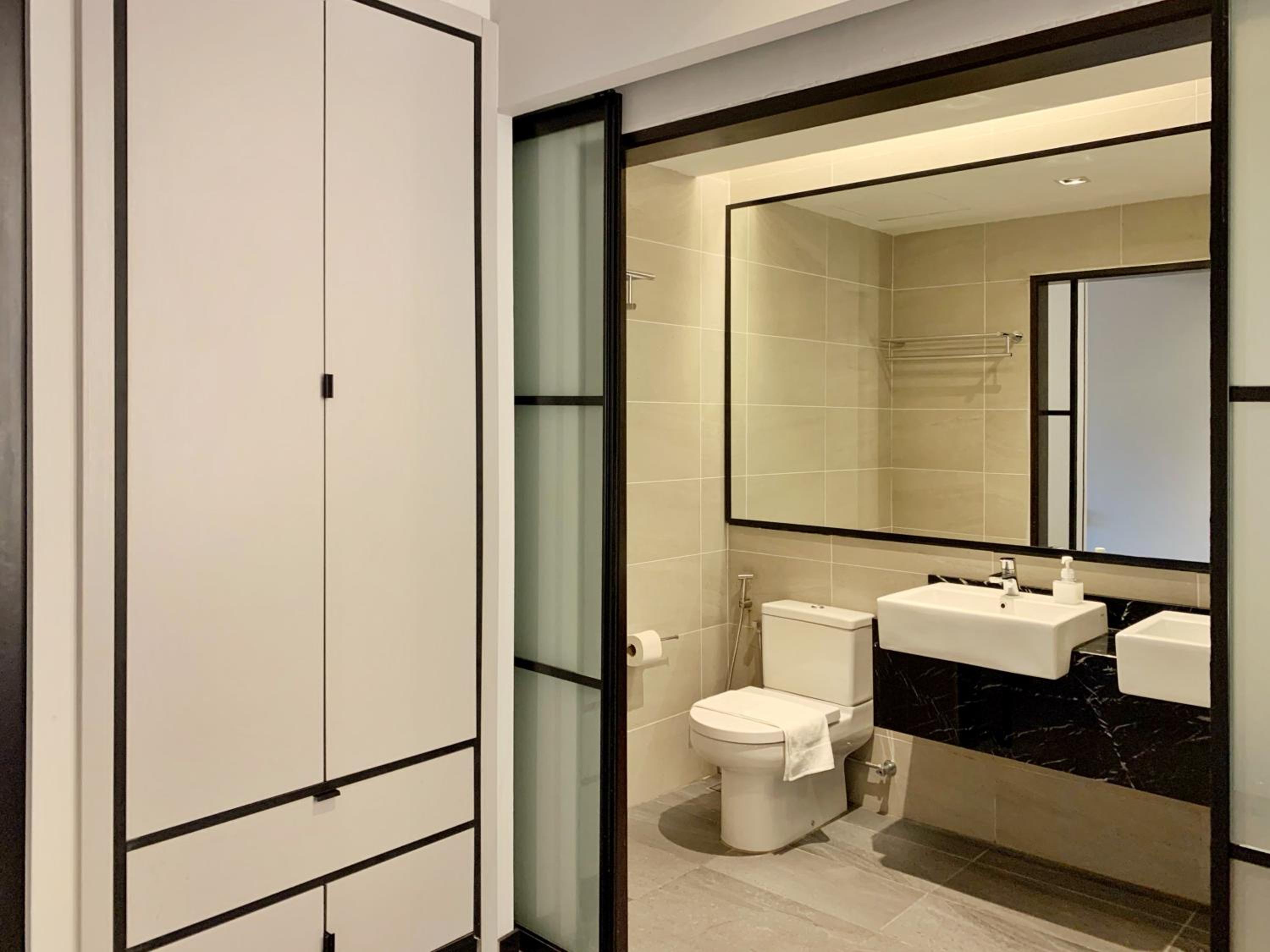 M101 Dang Wangi remote work-friendly suite