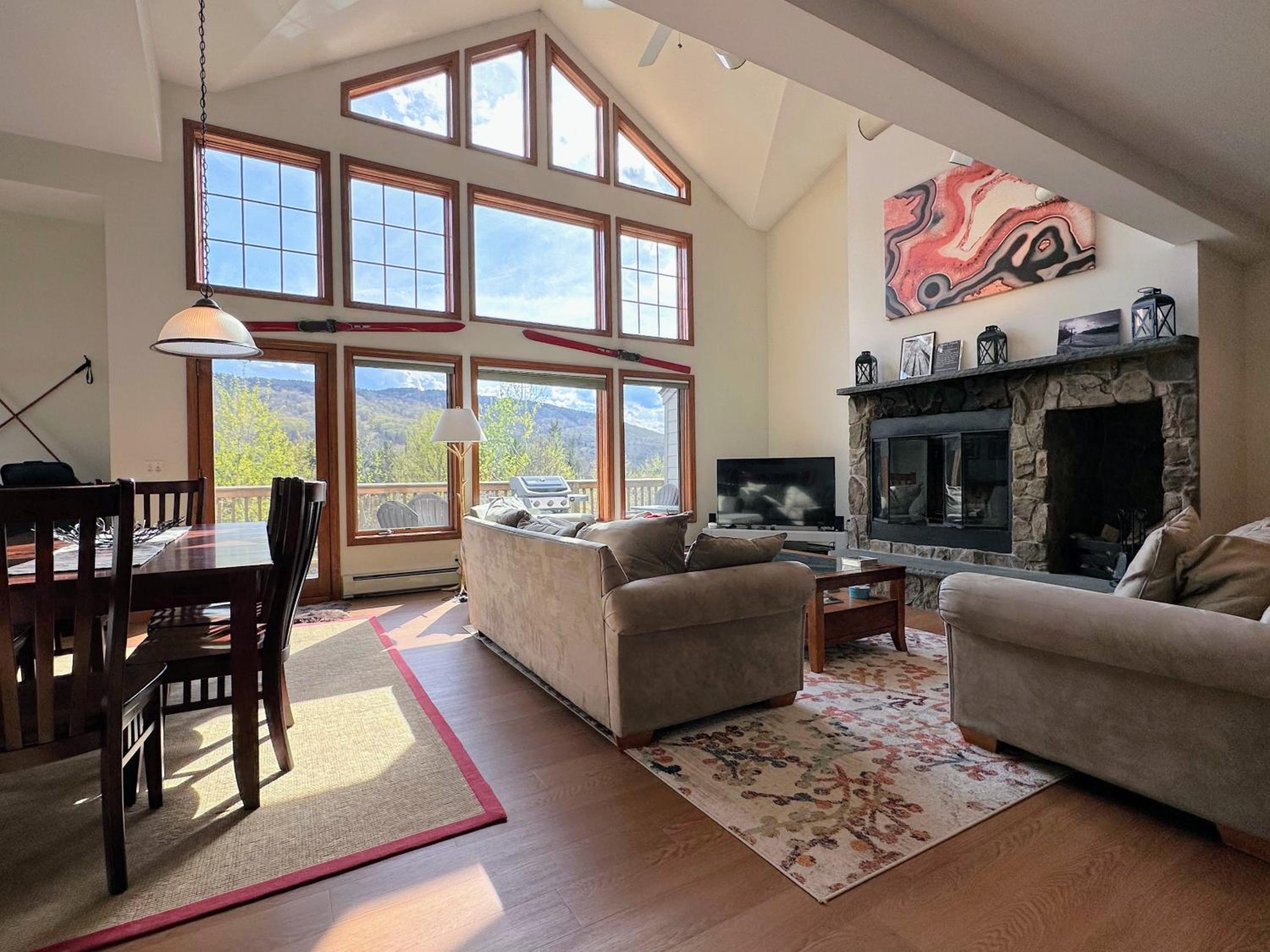 SH3 Luxurious Stonehill Townhouse in Bretton Woods with Magnificent View view 2