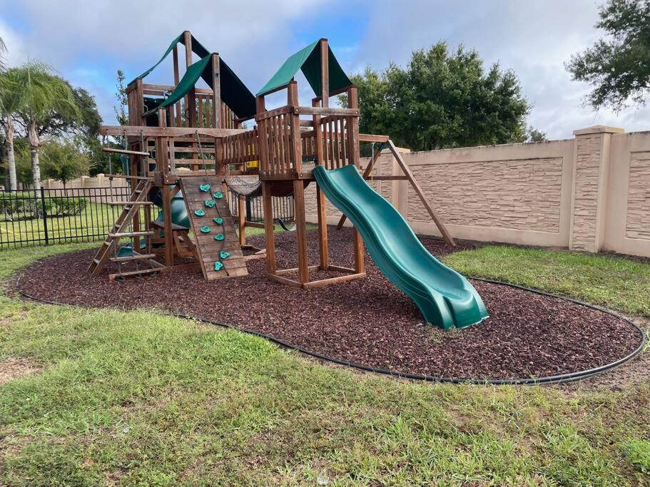 Disney Dream Resort Amenities Pool *4BD/3BA* Close to Parks view 5