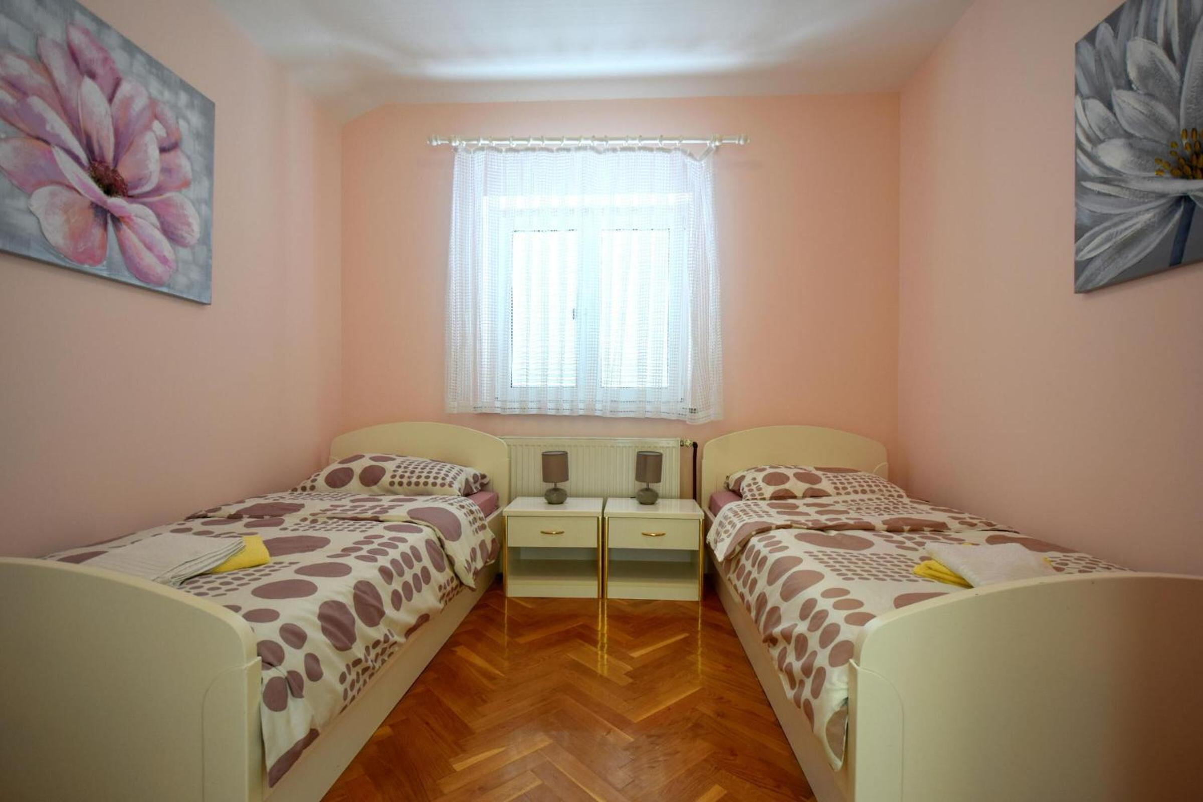 Apartments Luka