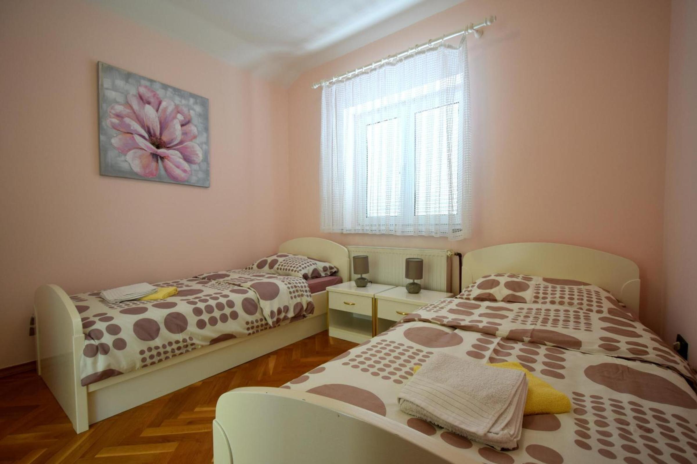 Apartments Luka