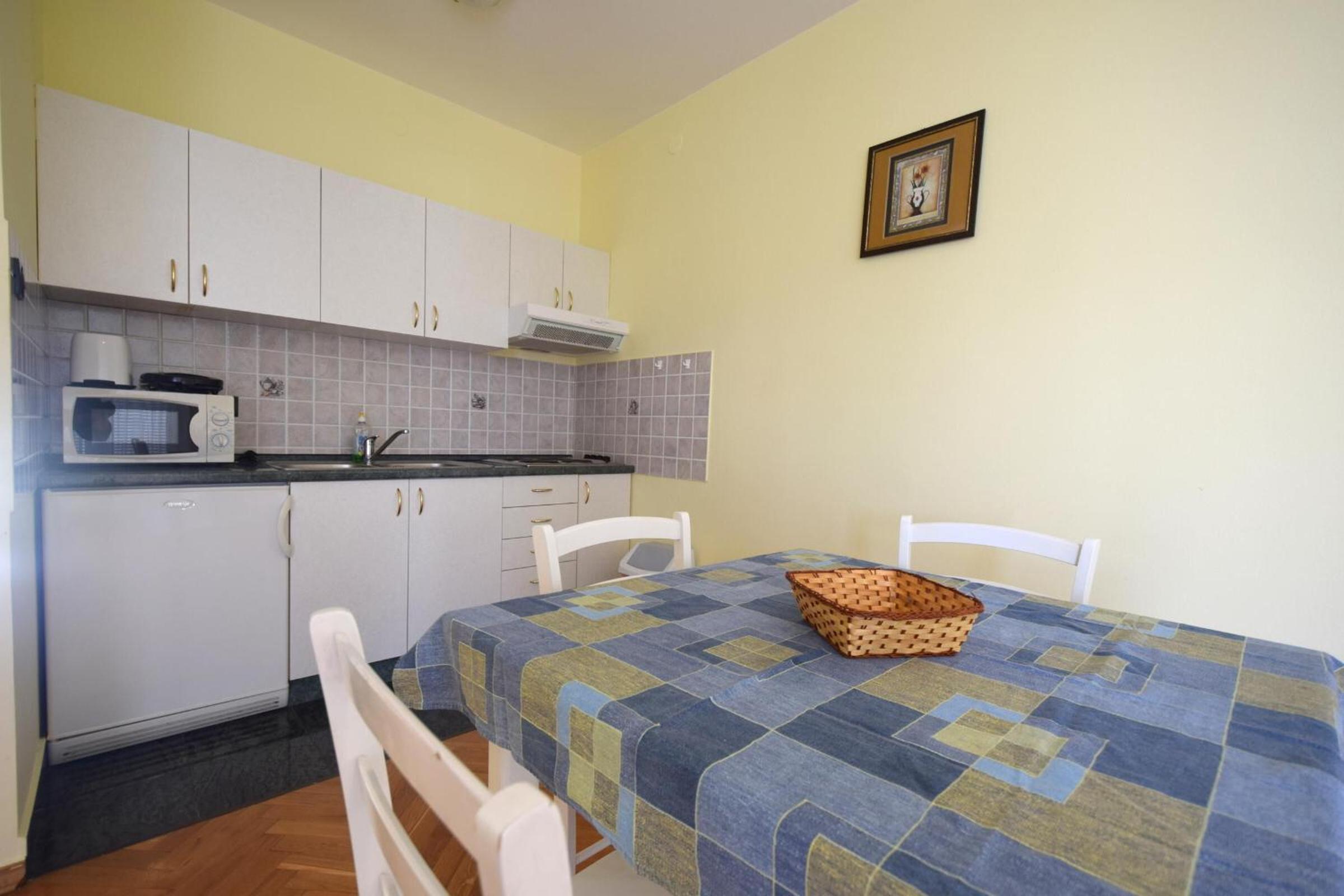 Apartments Luka