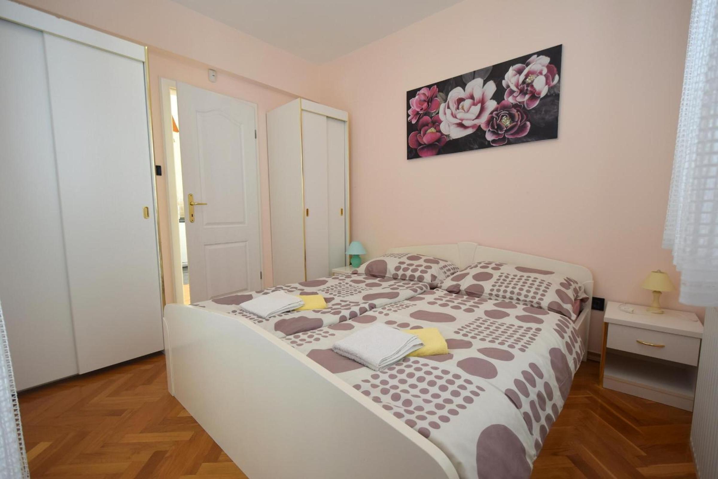 Apartments Luka