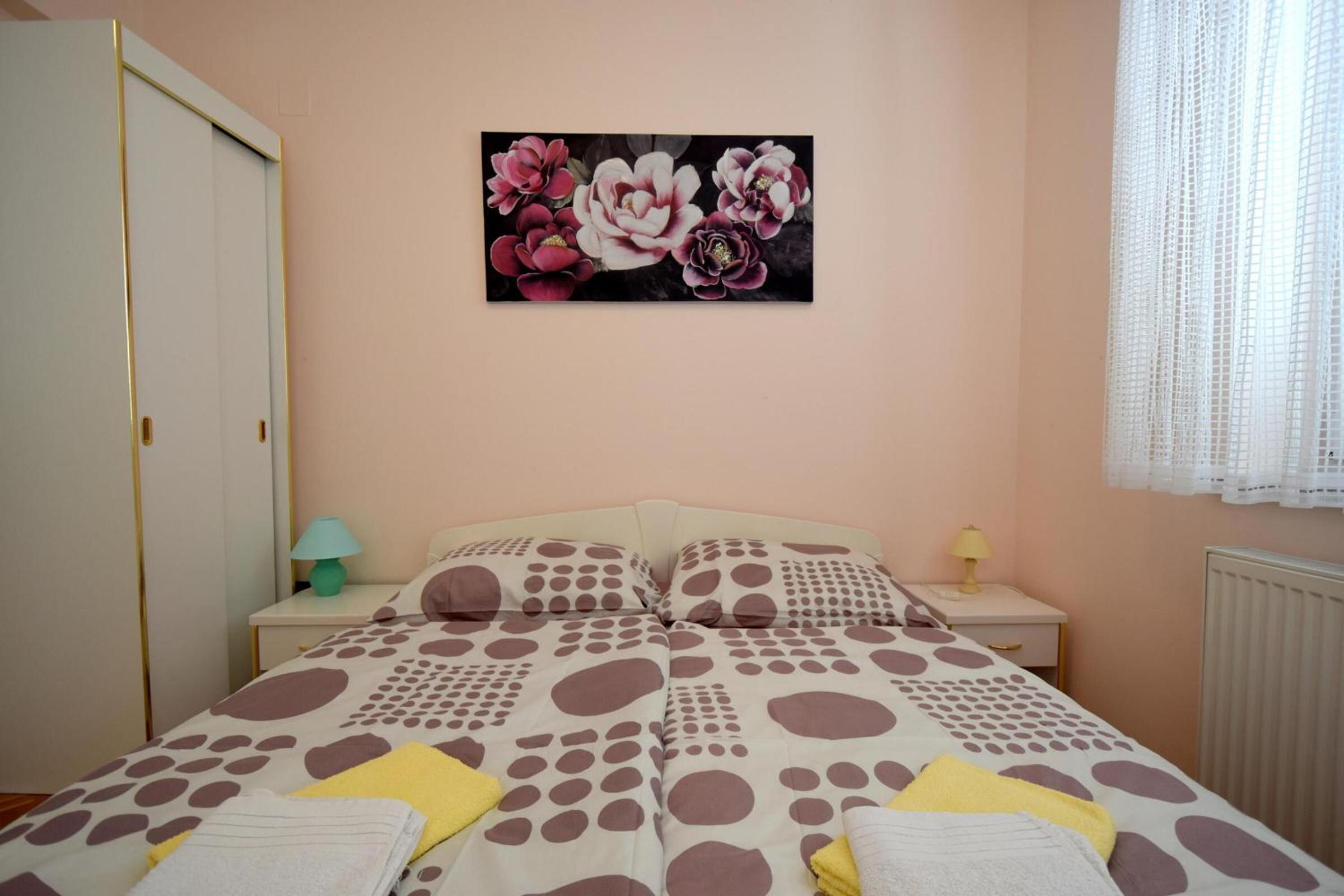 Apartments Luka