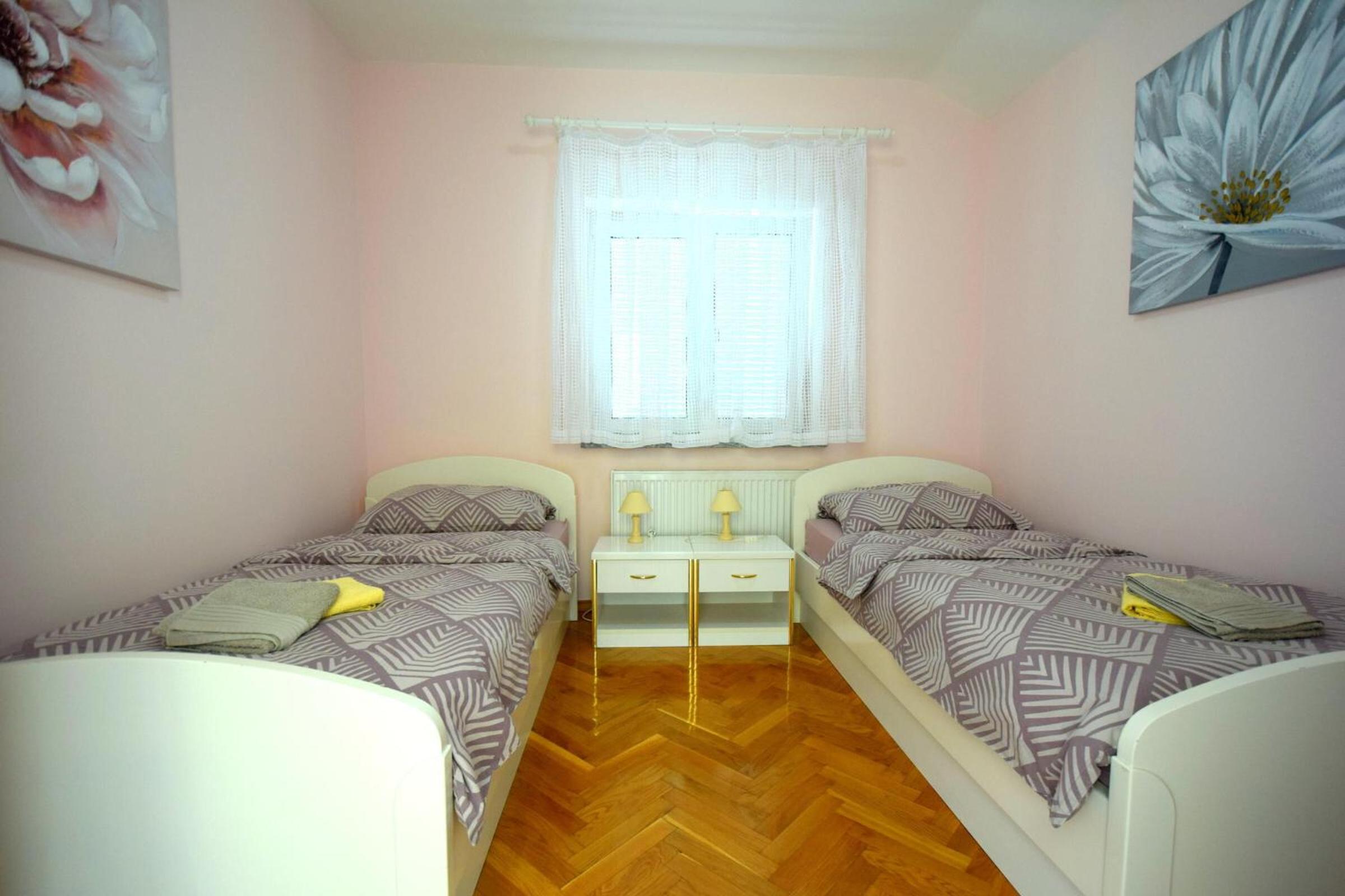 Apartments Luka