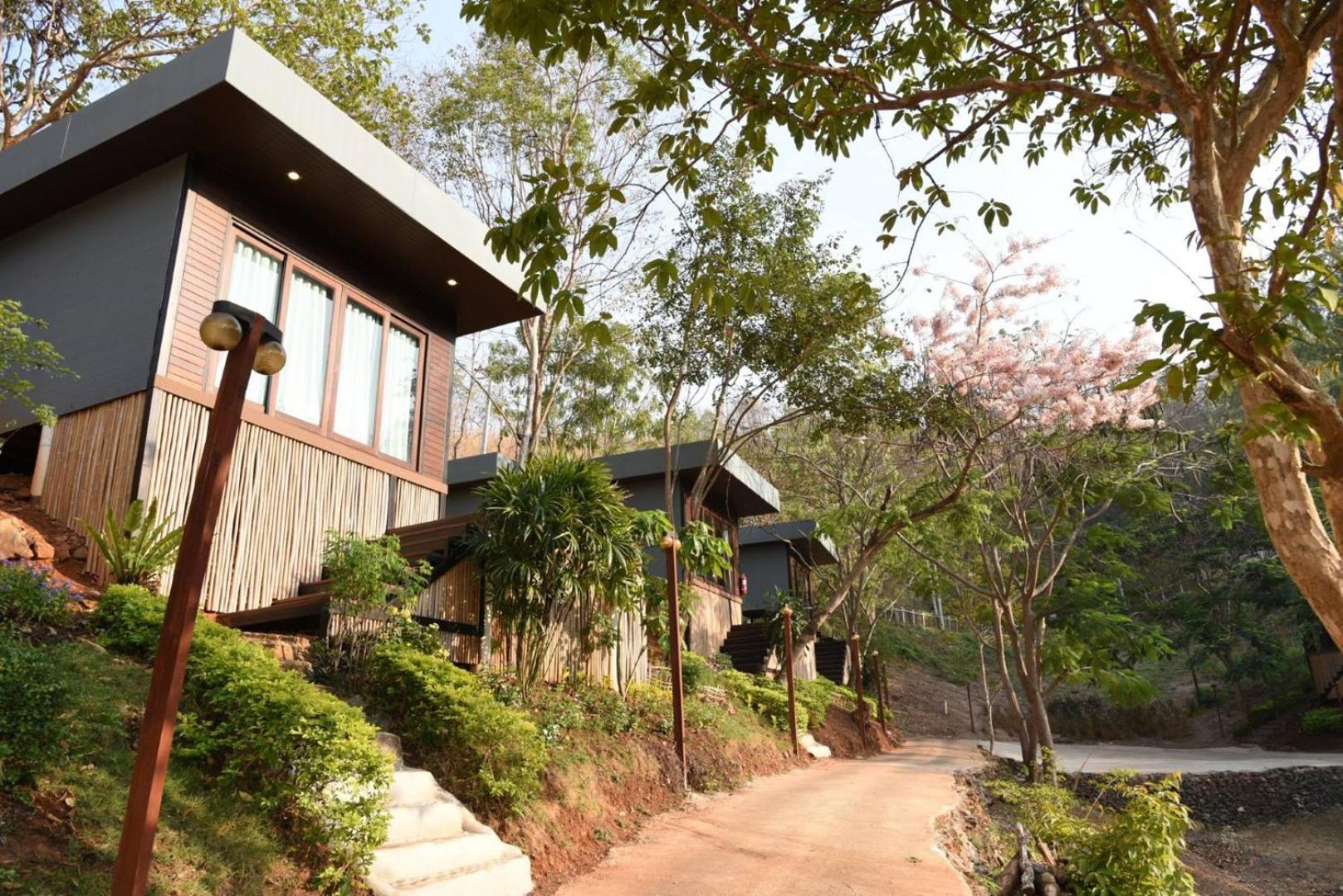Ruknam Resort