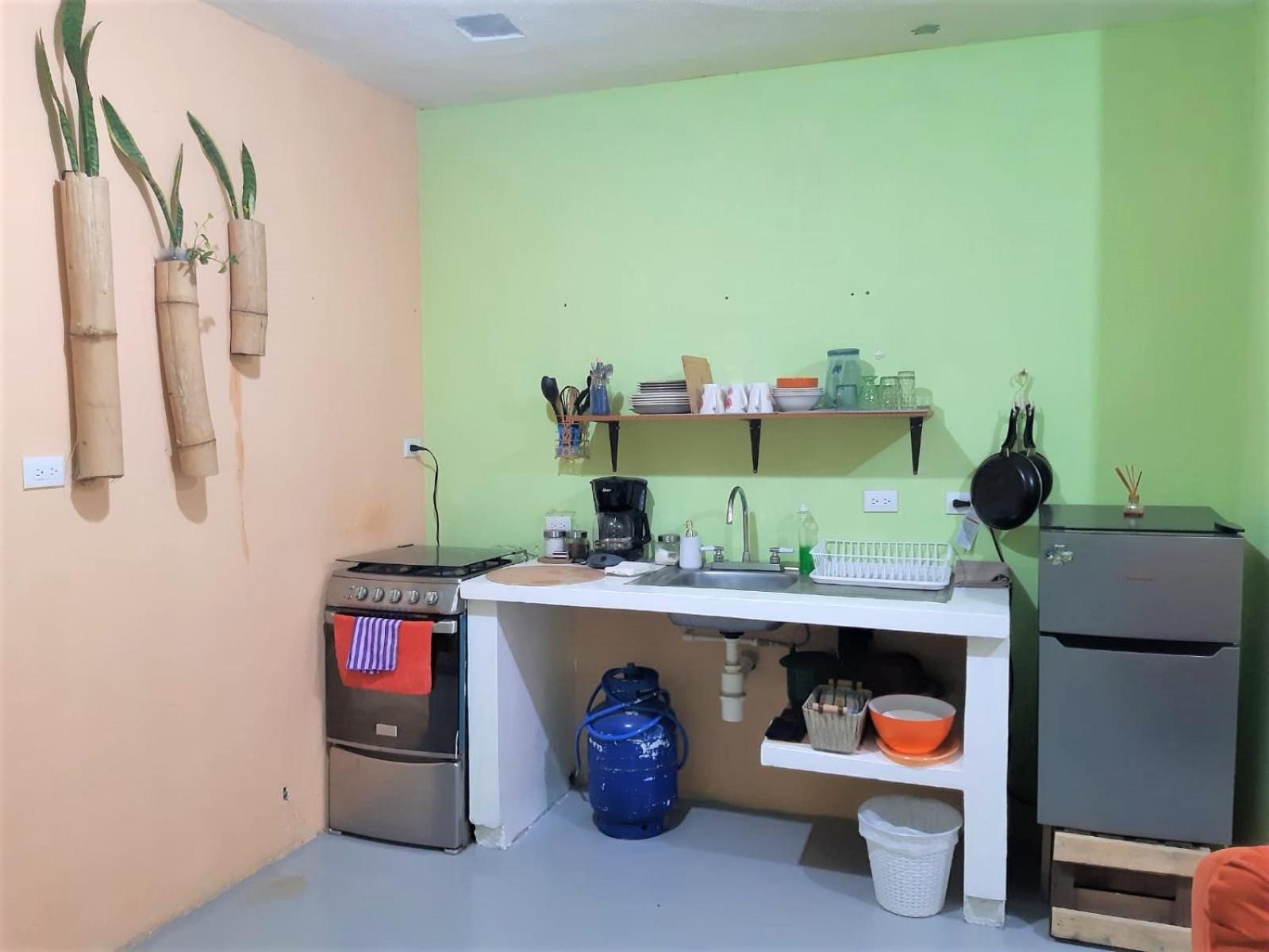 COMFY furnished private apartment.Netflix/internet