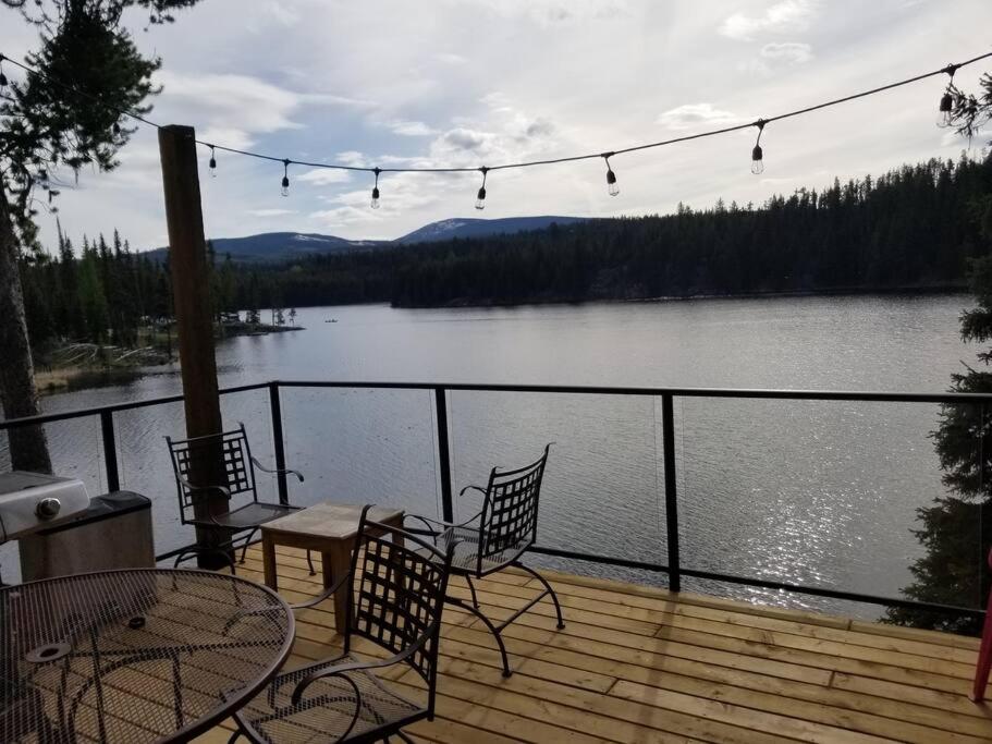 Cottage - Lakeside w/private Hottub near Big White