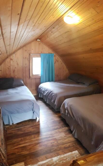 Cottage - Lakeside w/private Hottub near Big White