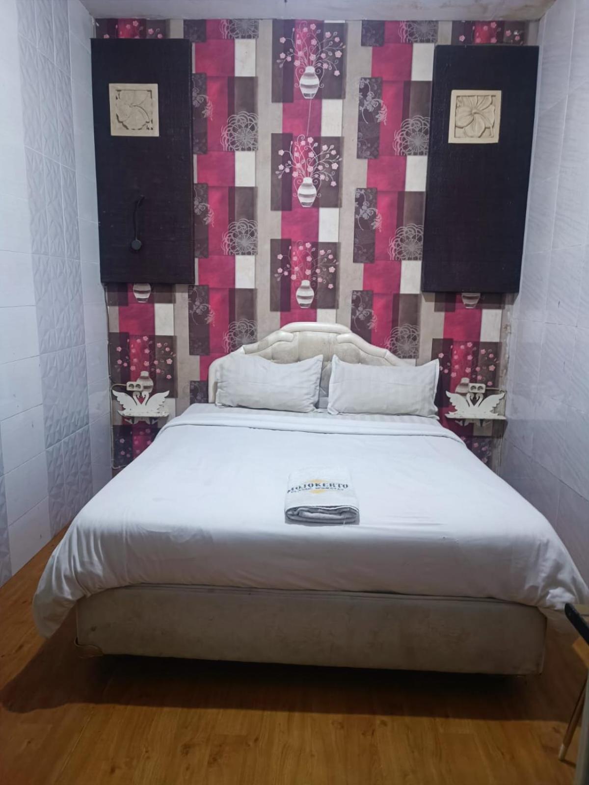 MOJOKERTO GUESTHOUSE