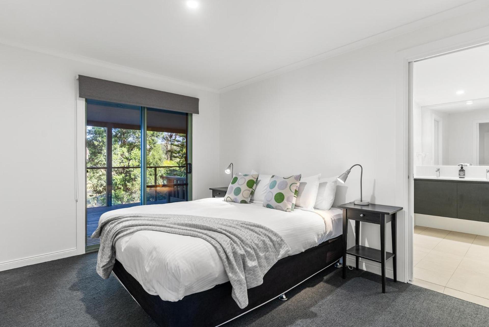 Fuller Holidays - Leah's Retreat - Relax in nature