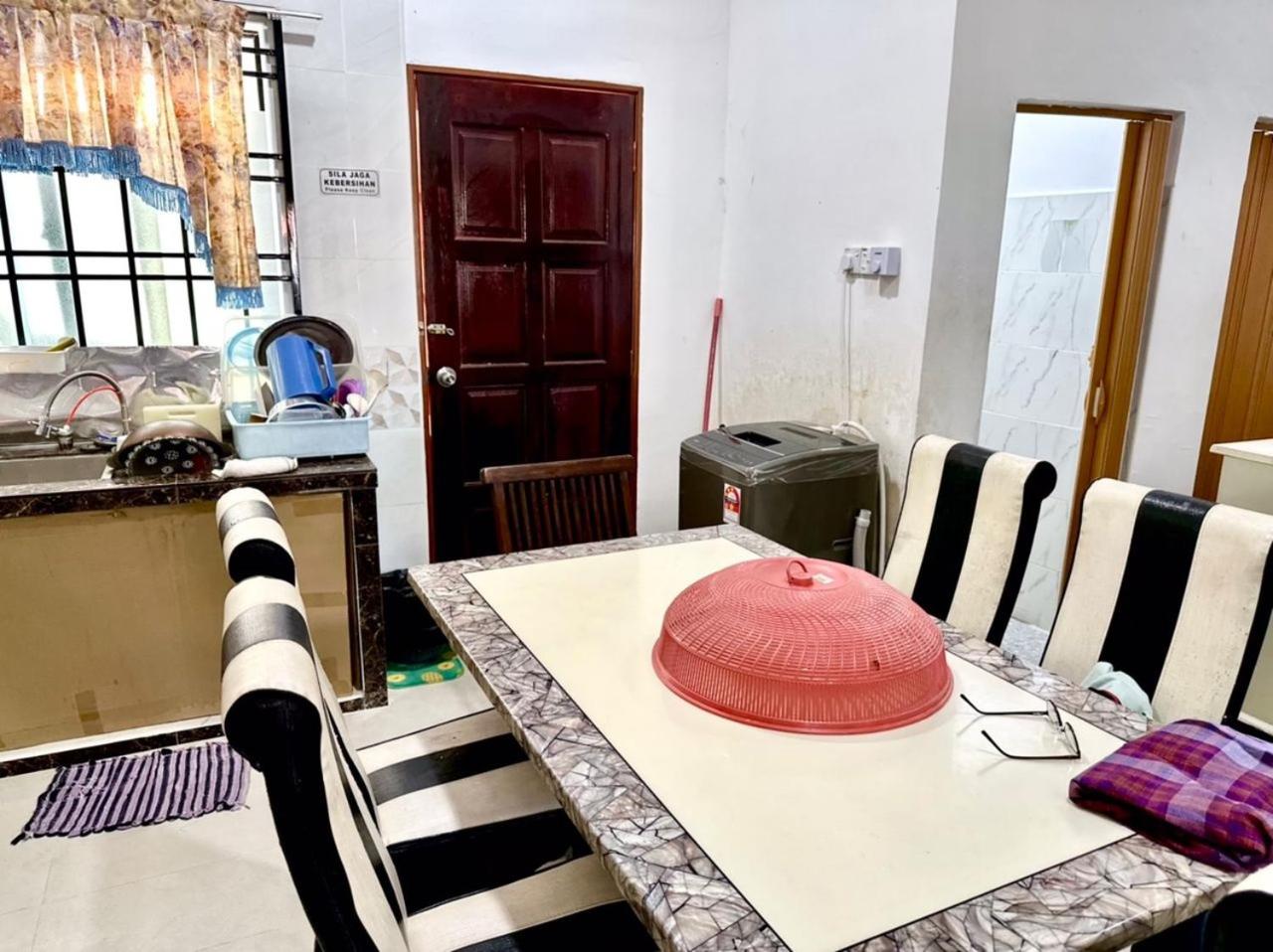 Isyfaq Homestay 2 bedroom & 2 bathroom photo 3