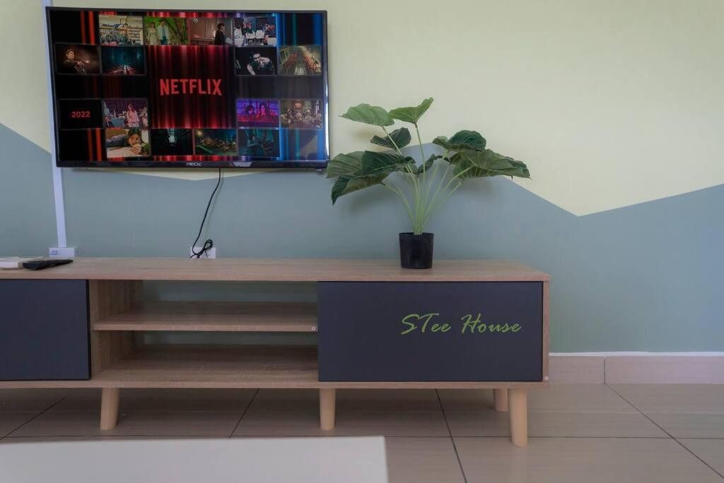 Forest X 1 bedroom-4pax-Mount Austin-Netflix-Ikea-Jusco