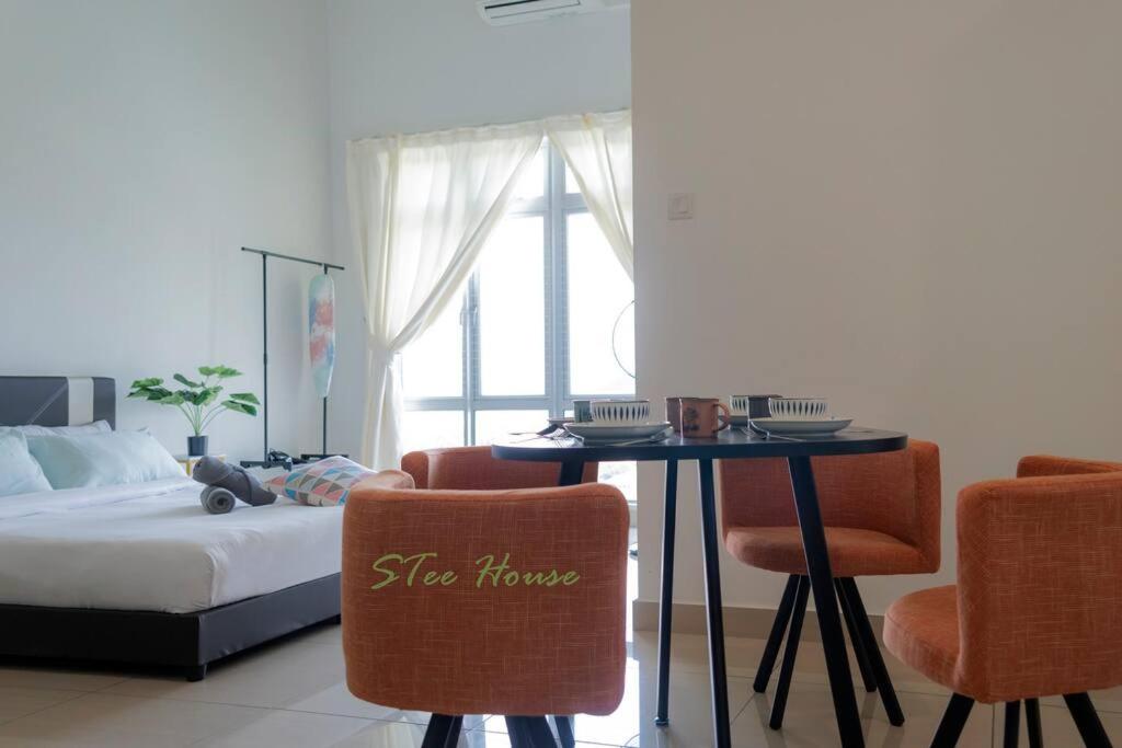 Forest X 1 bedroom-4pax-Mount Austin-Netflix-Ikea-Jusco