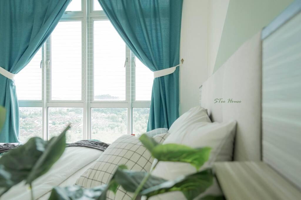 Forest X 1 bedroom-4pax-Mount Austin-Netflix-Ikea-Jusco