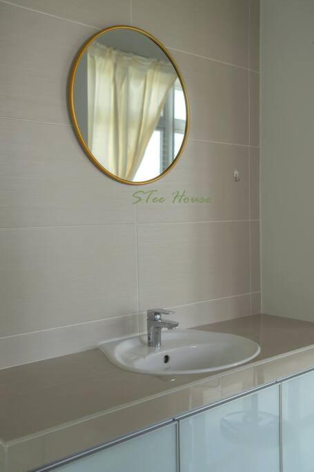 Forest X 1 bedroom-4pax-Mount Austin-Netflix-Ikea-Jusco