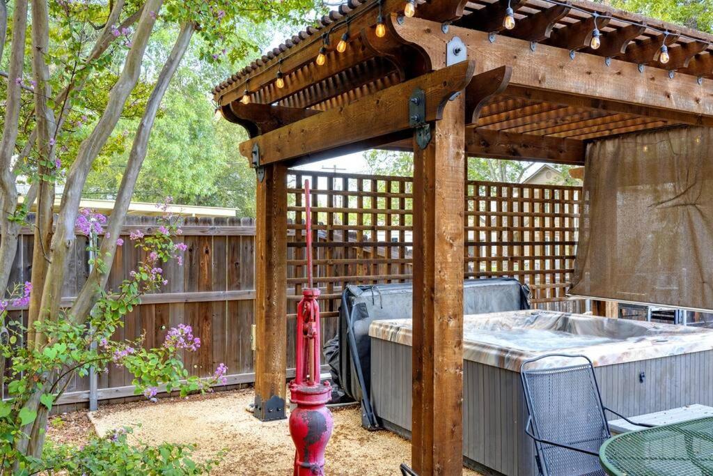 Summer Break, Hot Tub, Fireplace, Pet-Friendly view 2