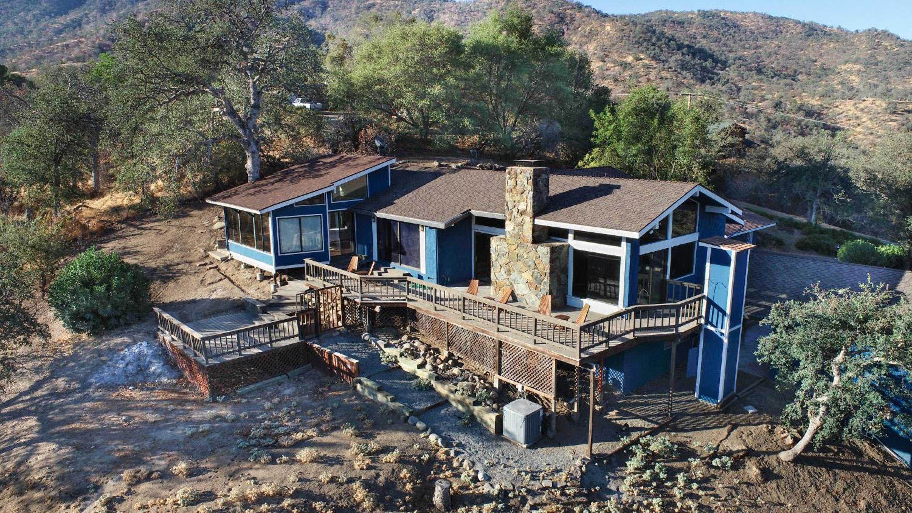 Mountain View, Hot Tub, Open Kitchen, 10m to Sequoia view 4