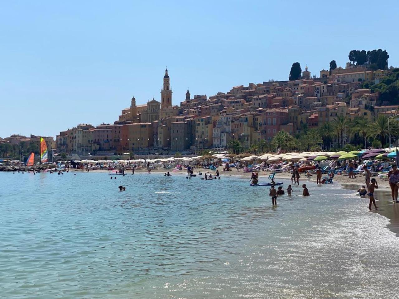 Villa l'ensoleillée vue panoramique mer, 250 m de la plage et du centre ville, photo 58