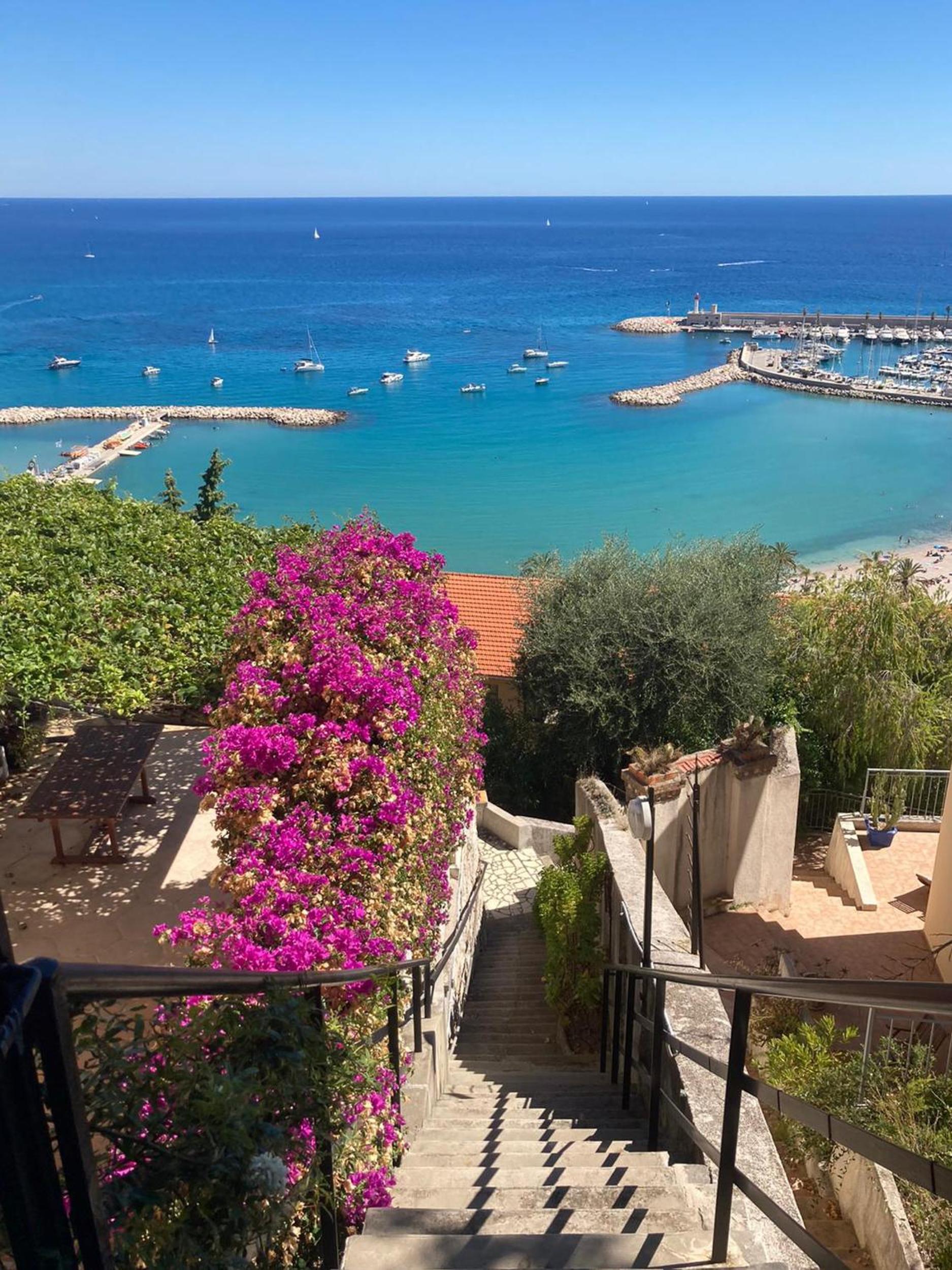 Villa l'ensoleillée vue panoramique mer, 250 m de la plage et du centre ville, photo 62