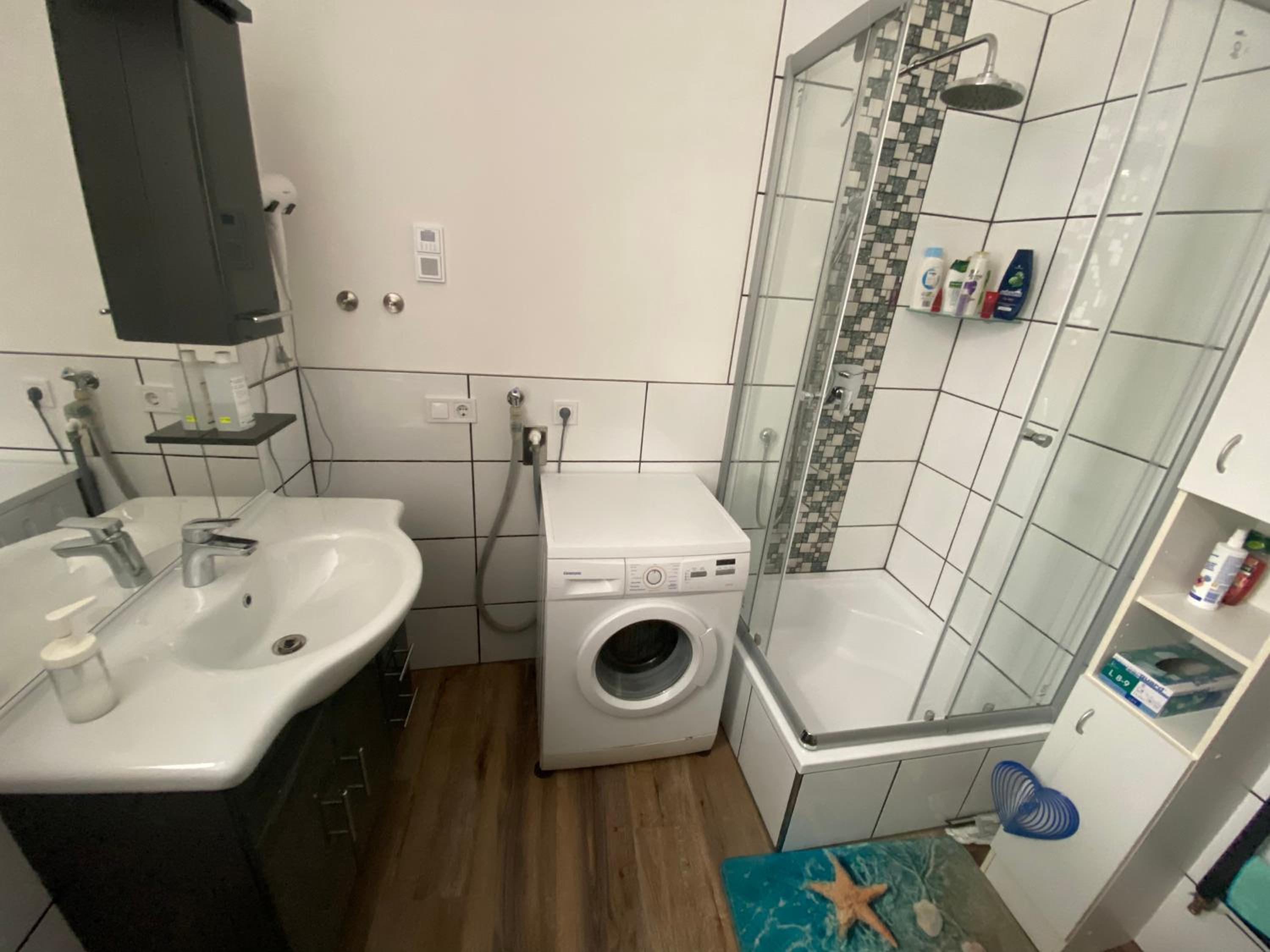 Schöne kleine Einraumwohnung mit Küche und Kamin in Holzthaleben view 5