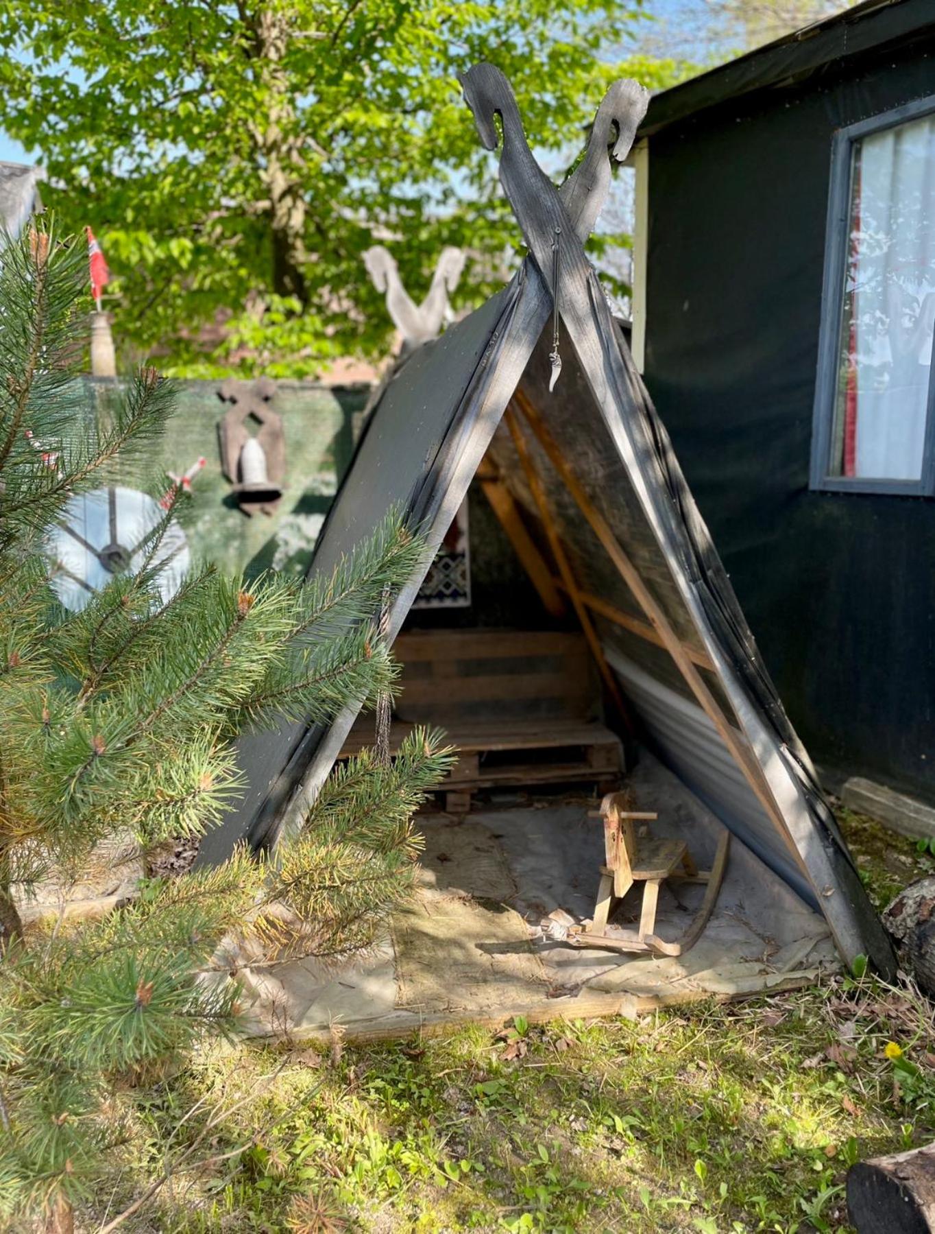 Photo 12