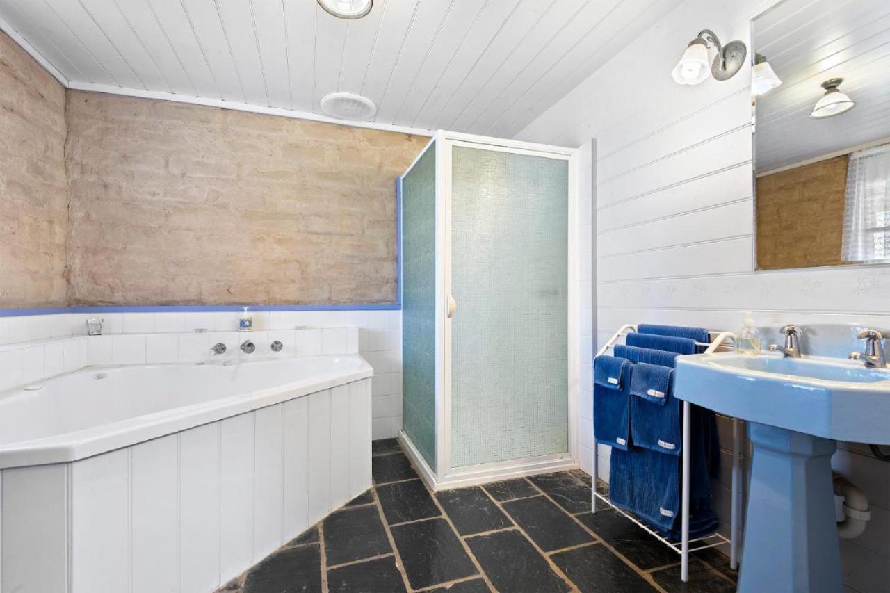 Murray River Spa Retreat