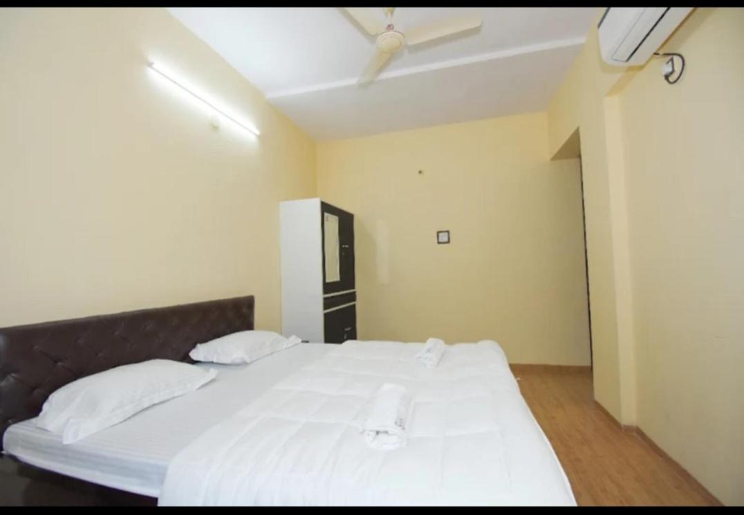 Luxury Royal 4Bhk Villa Lonavala Swimming Pool On Terrace view 4