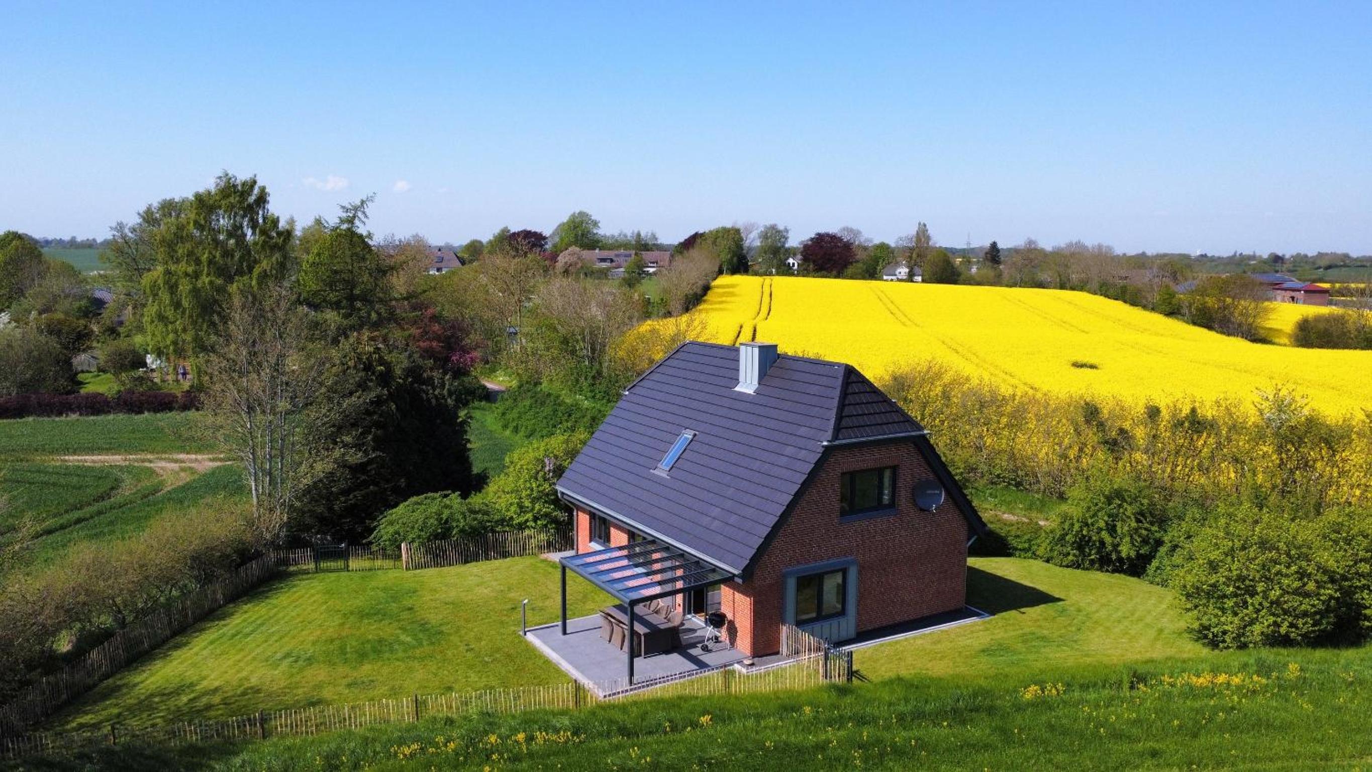 Hotel Ostseeferienhaus 33 über NN - Image 1