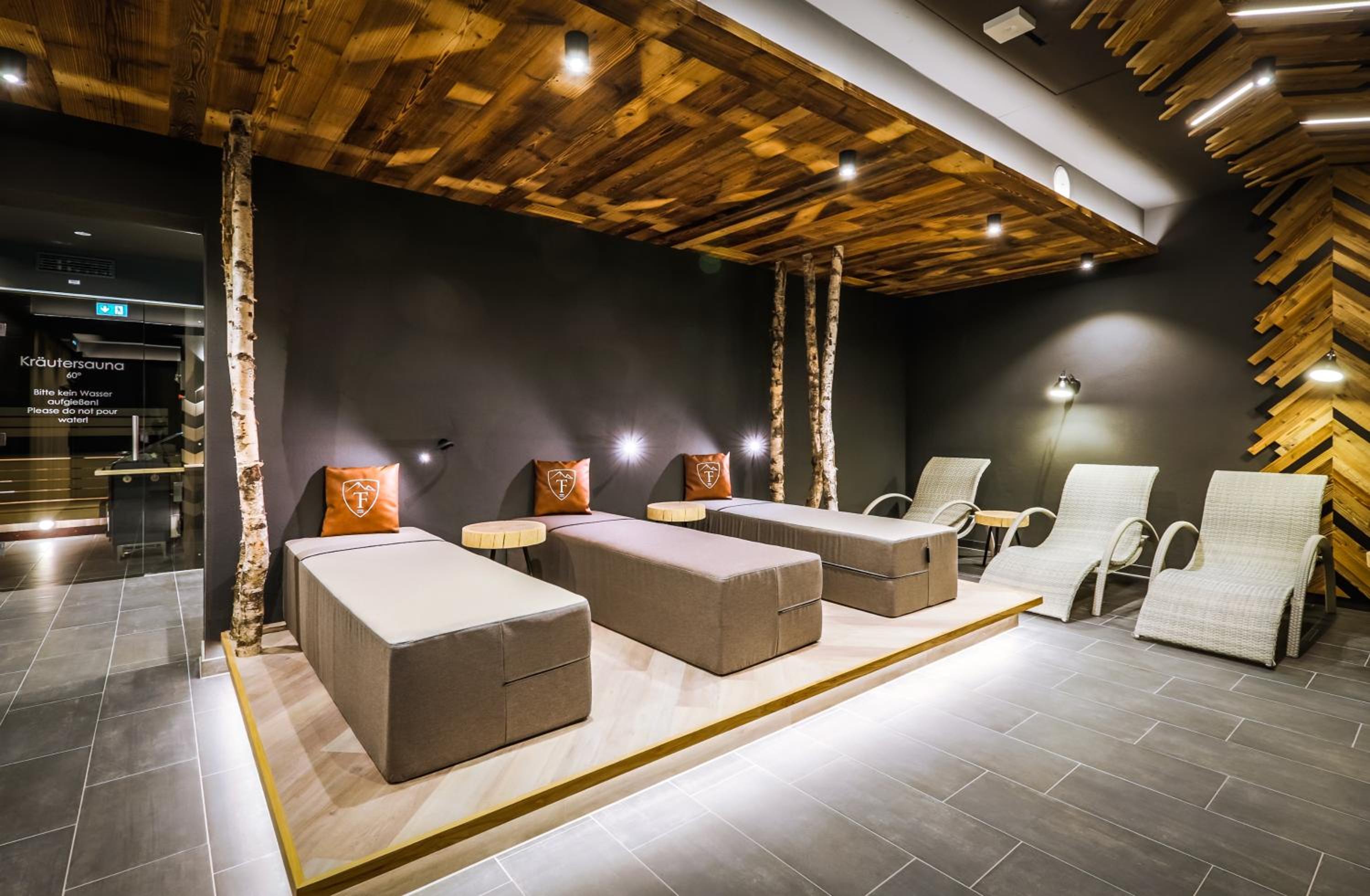 24 by AvenidA - Mountain Residence