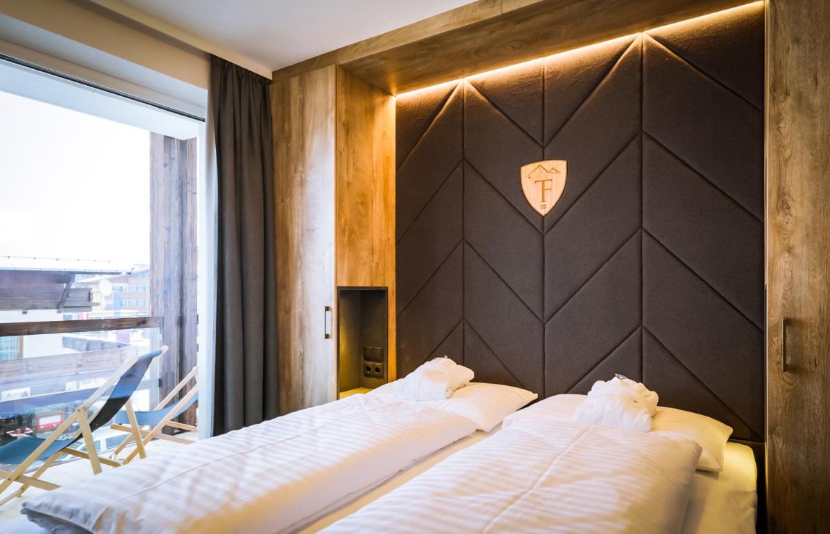24 by AvenidA - Mountain Residence